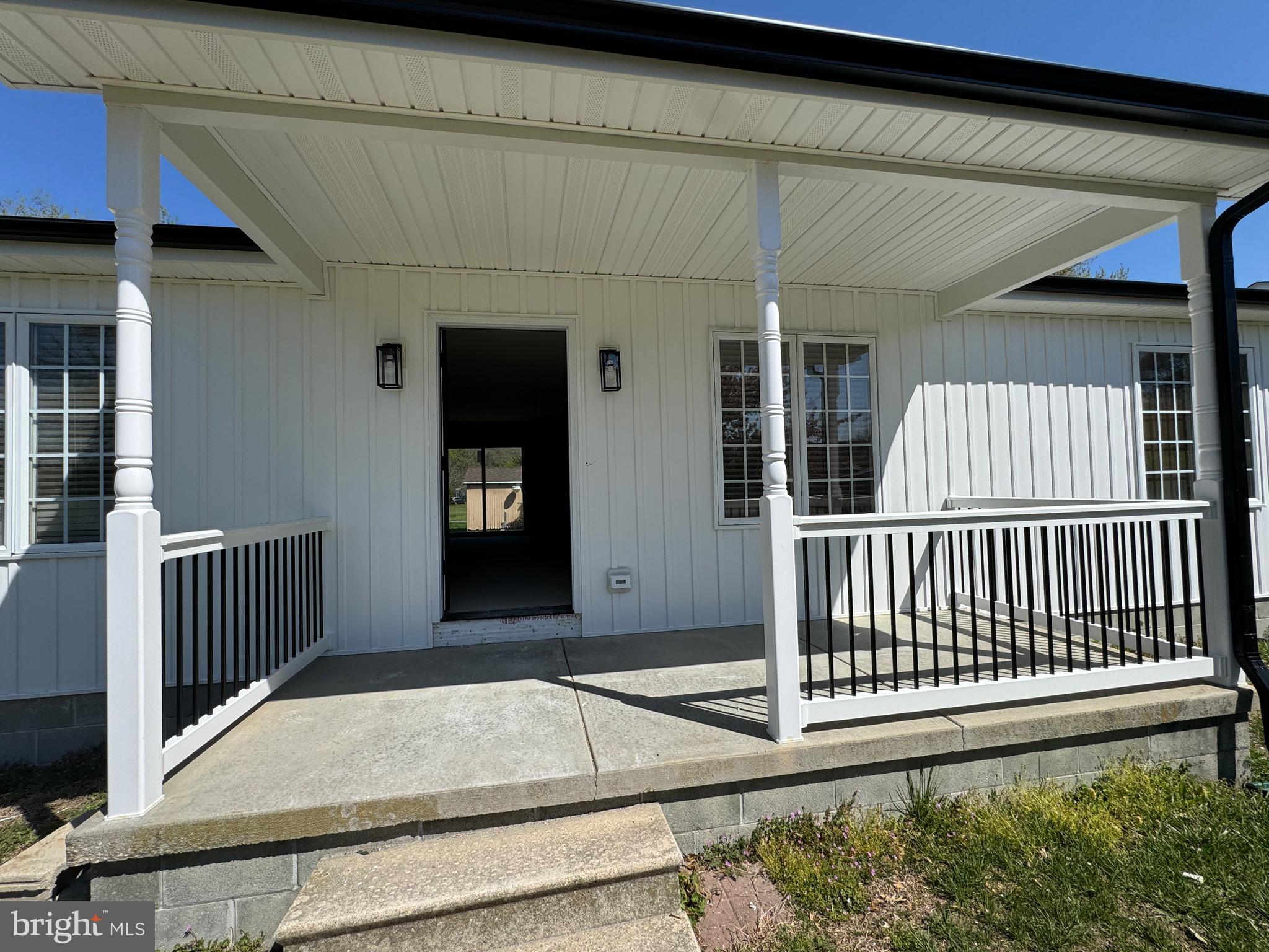 208 OAK STREET