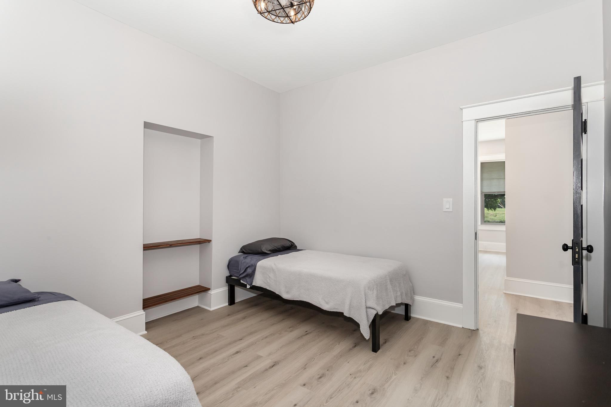 EAST HEMPFIELD - Residential