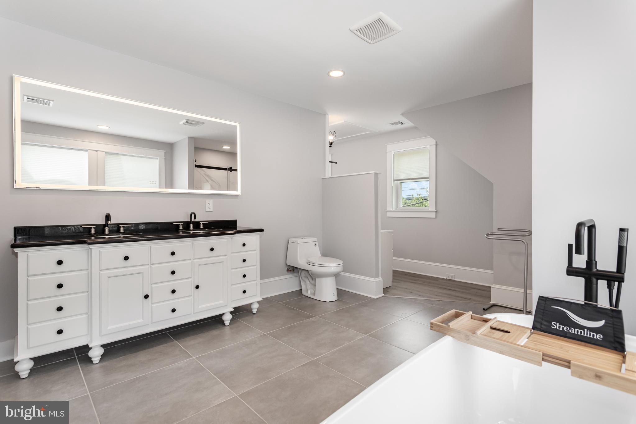 EAST HEMPFIELD - Residential