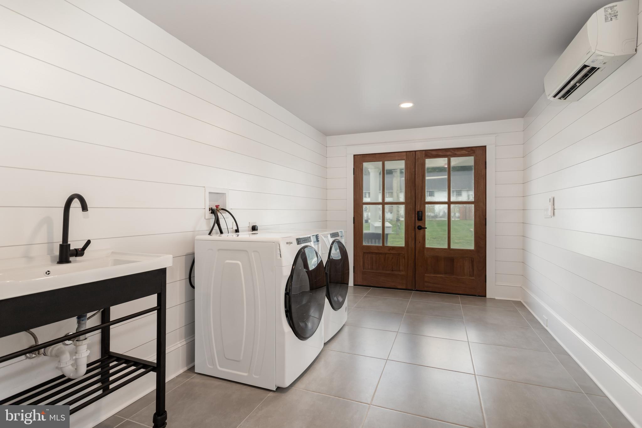 EAST HEMPFIELD - Residential