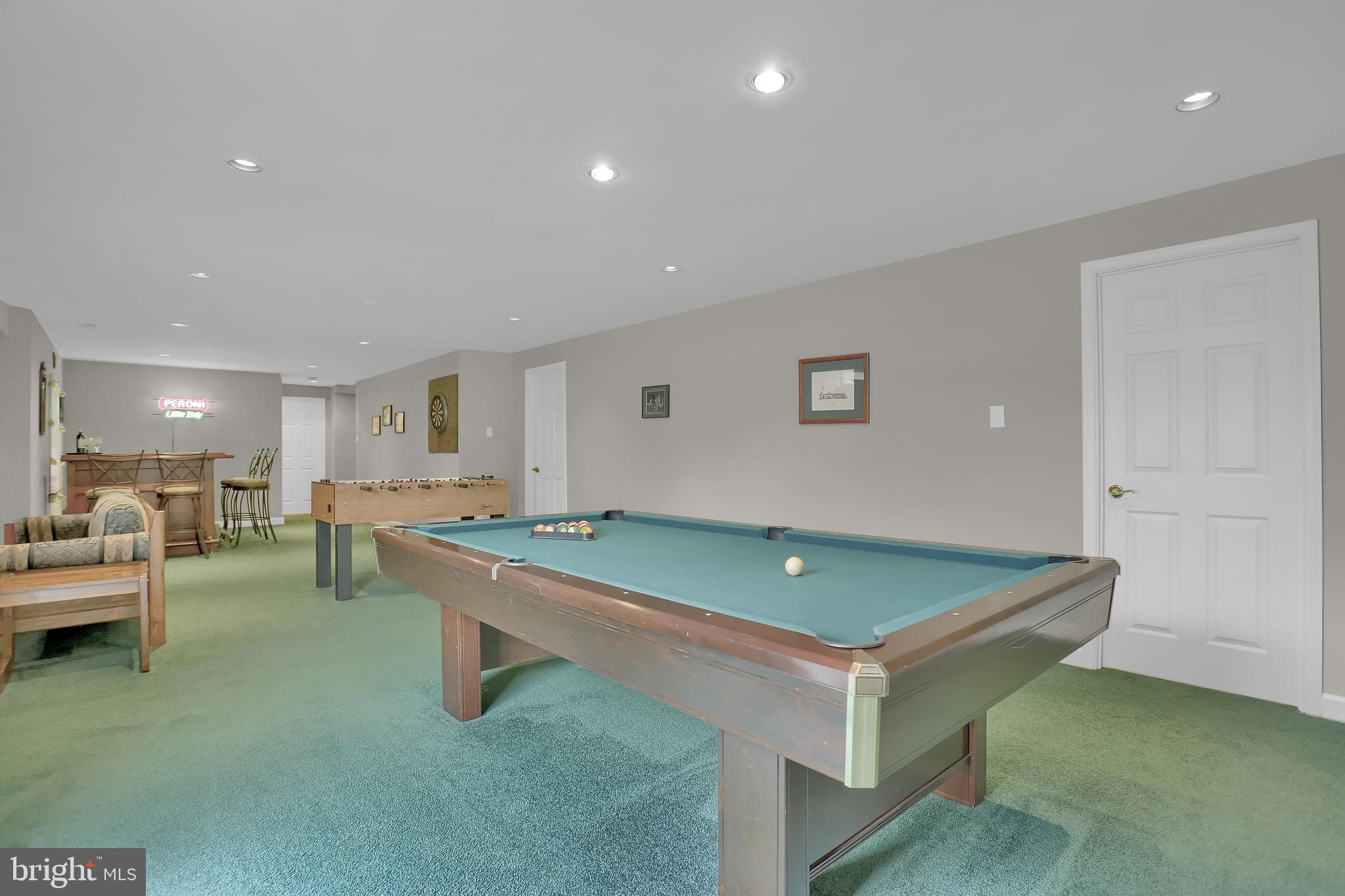 RIVER DOWNS - Residential