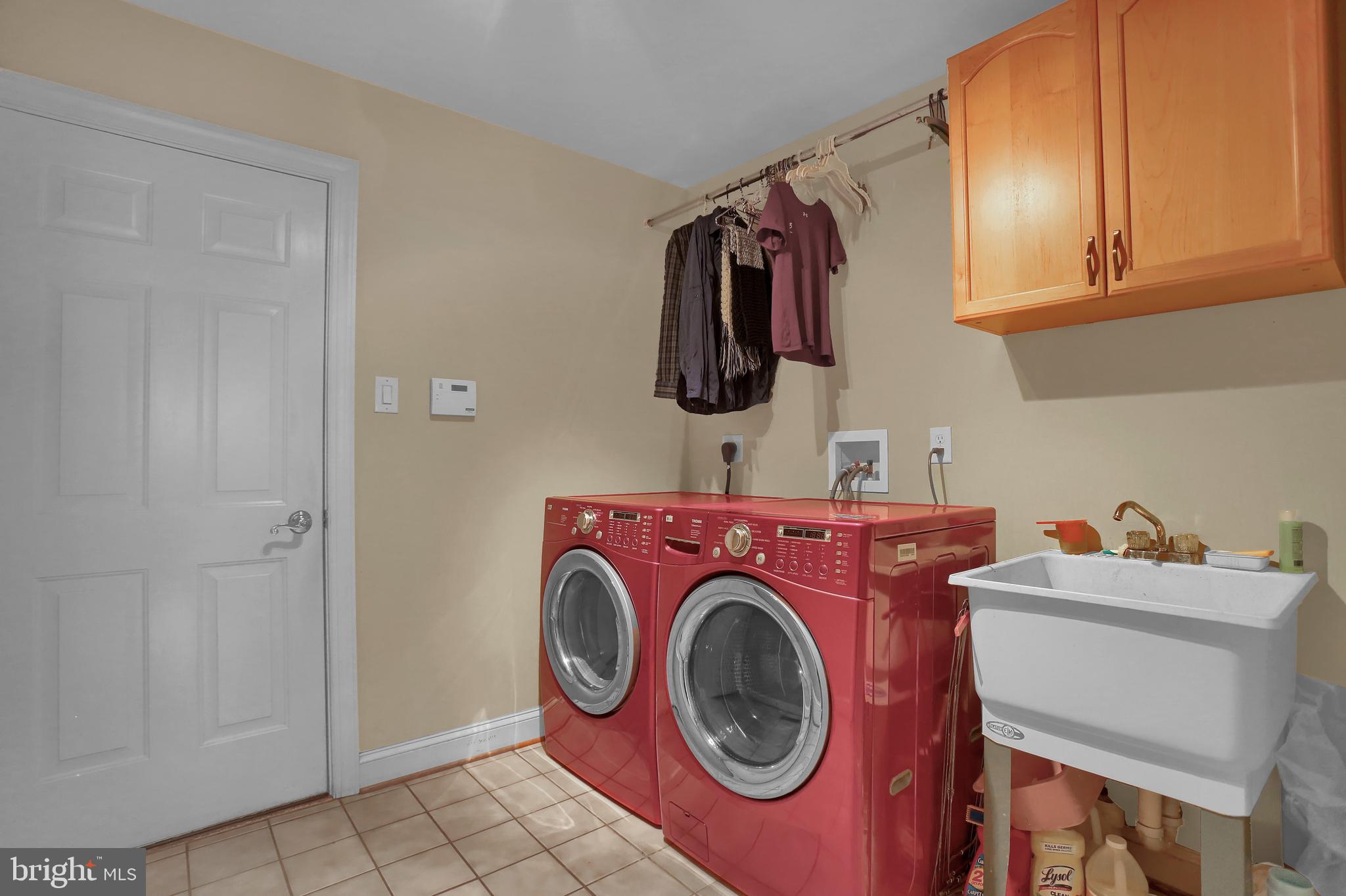 RIVER DOWNS - Residential