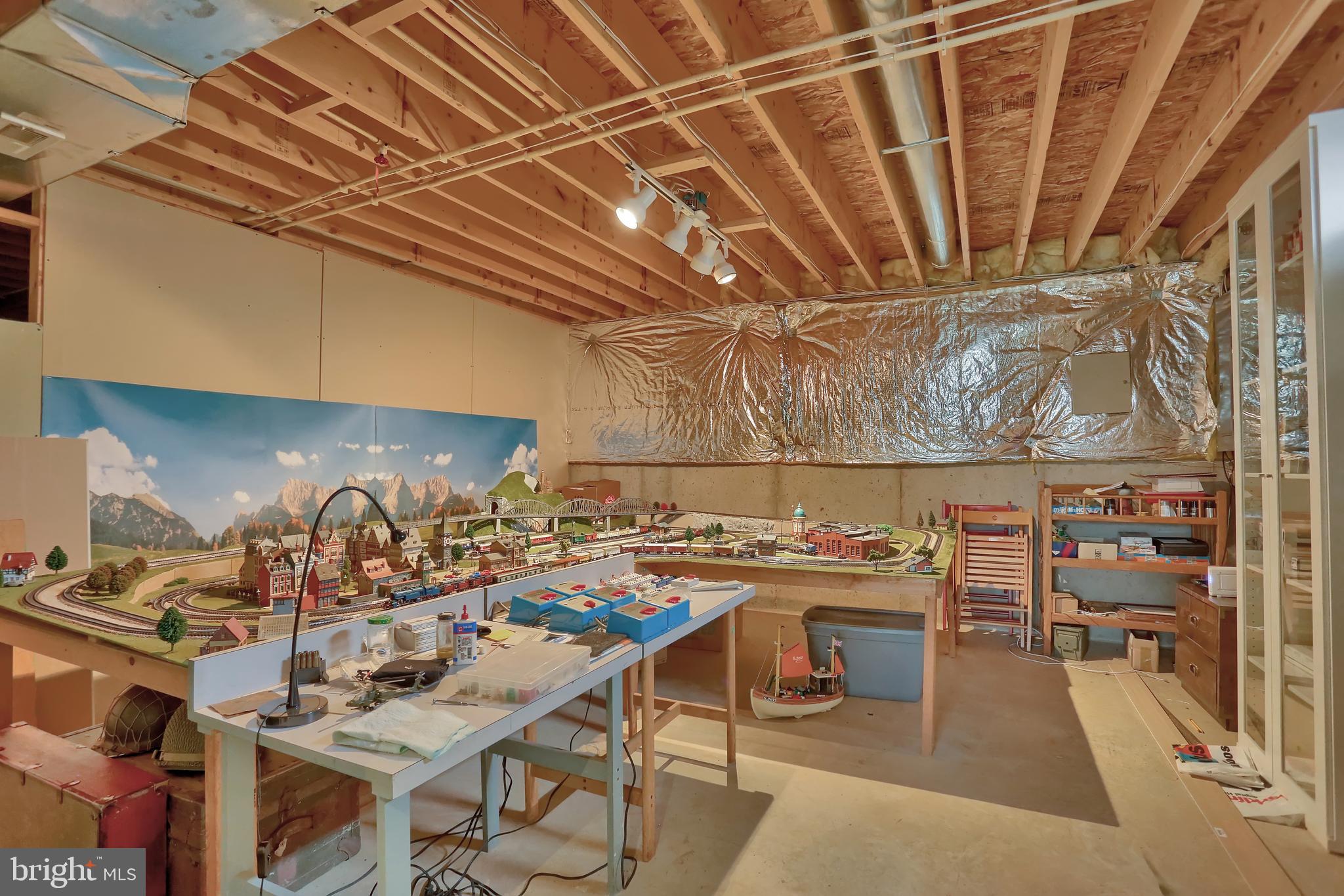 RIVER DOWNS - Residential