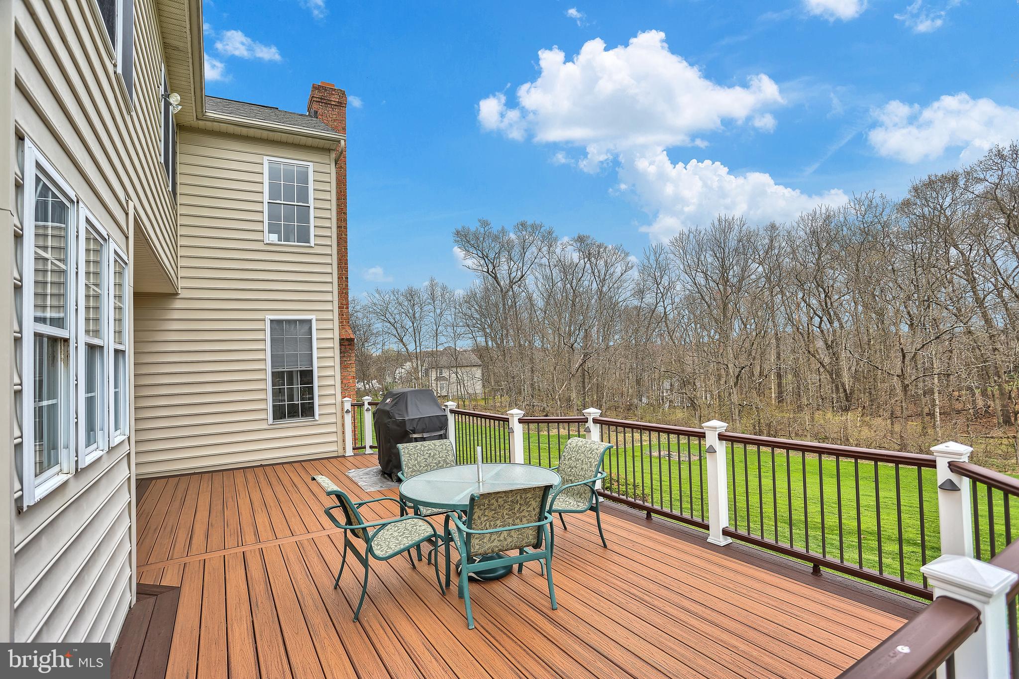 RIVER DOWNS - Residential