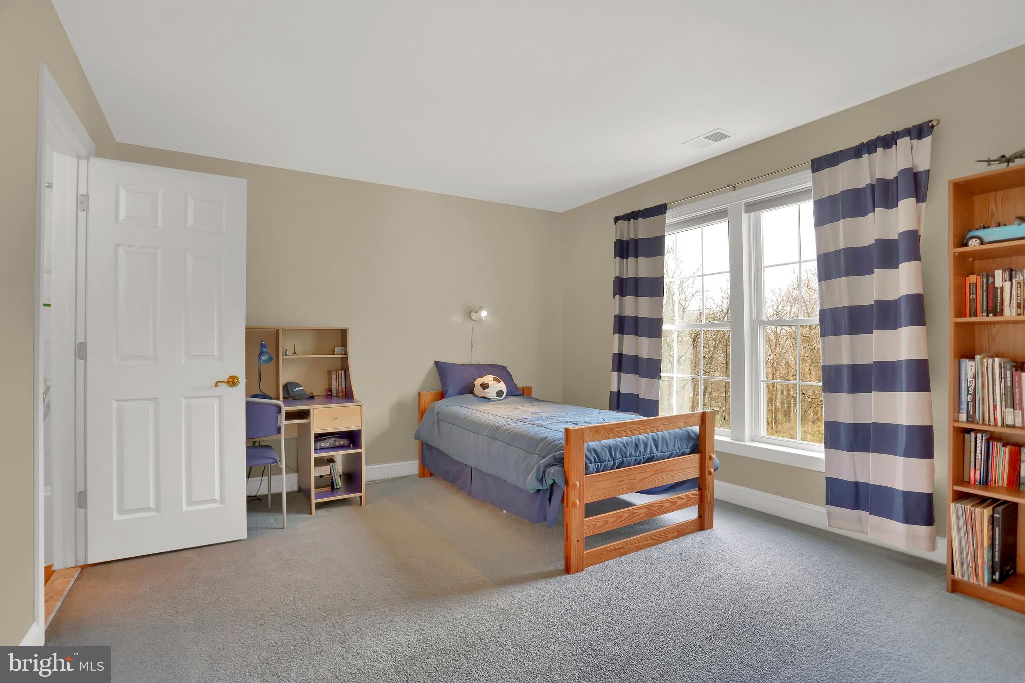 RIVER DOWNS - Residential