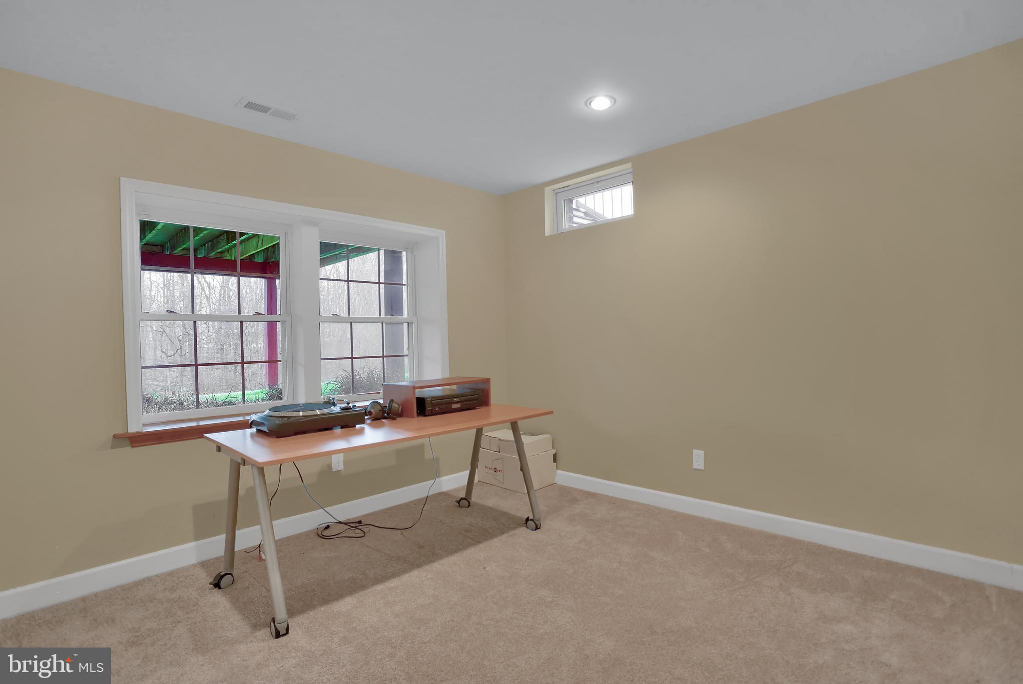 RIVER DOWNS - Residential