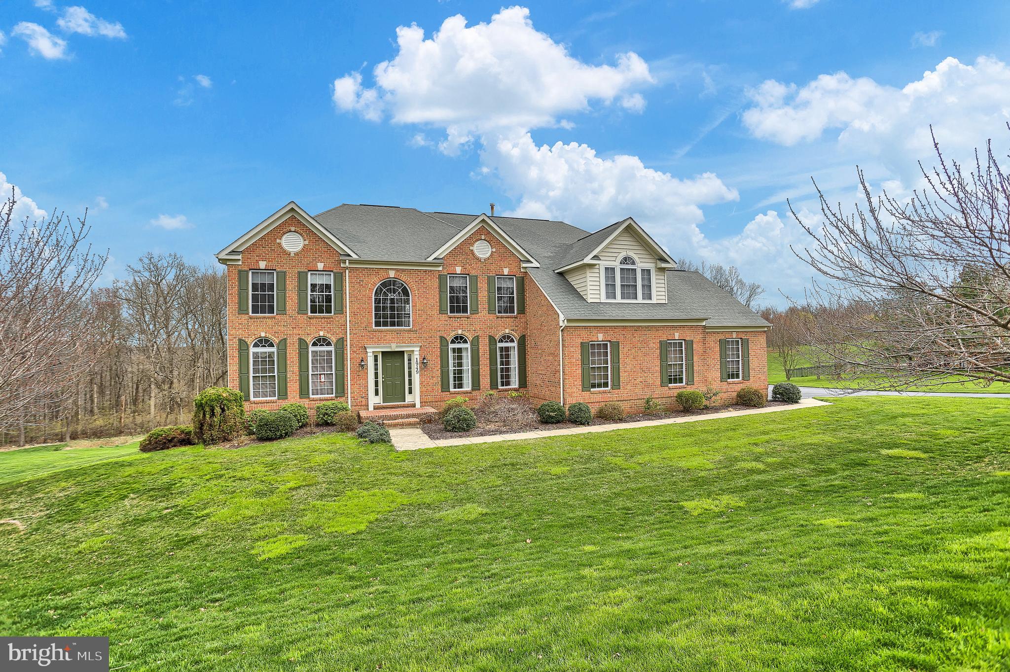 RIVER DOWNS - Residential