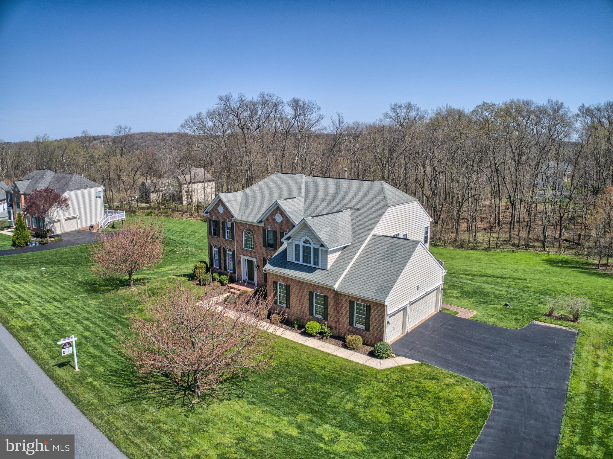 RIVER DOWNS - Residential