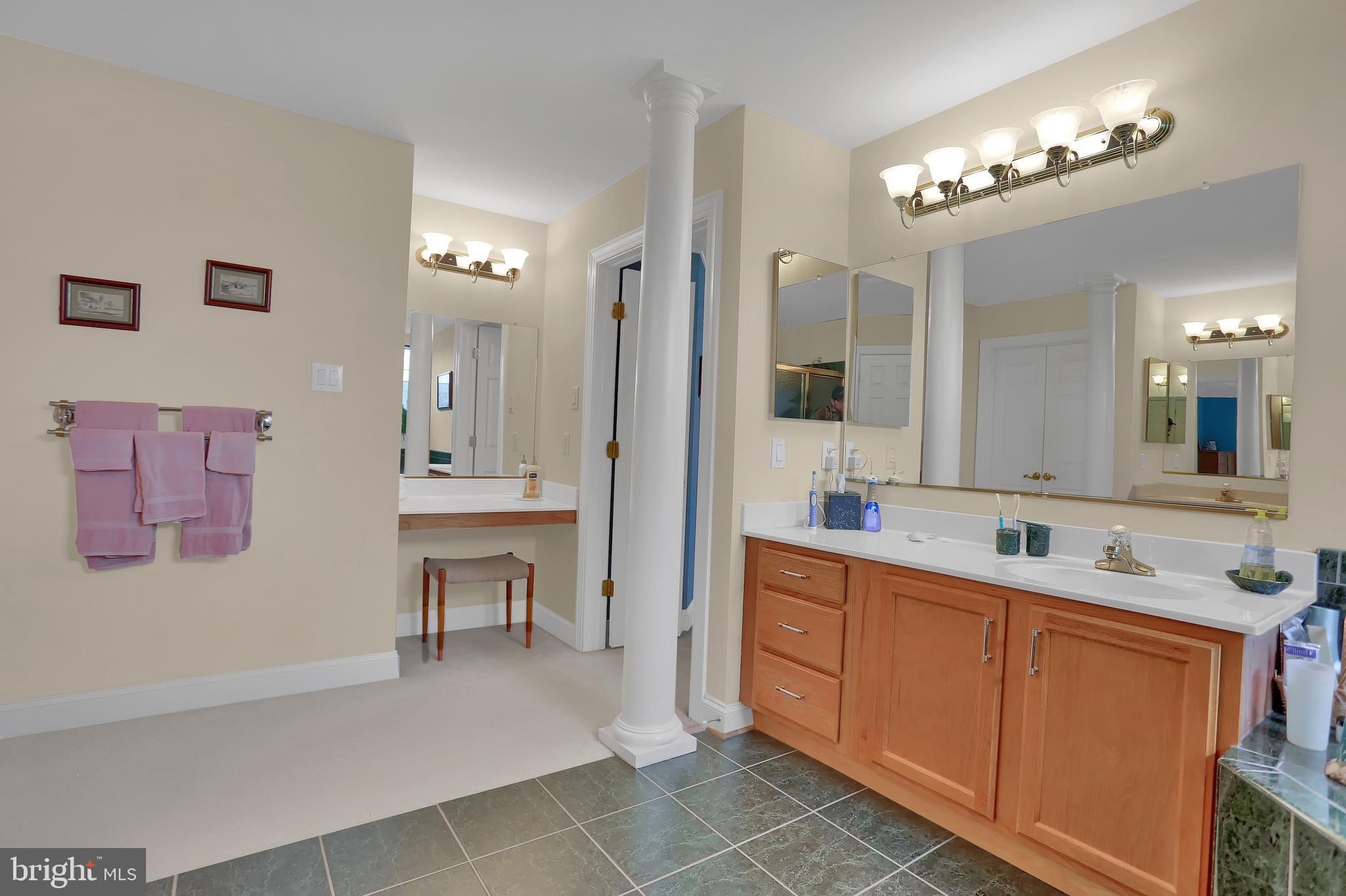 RIVER DOWNS - Residential