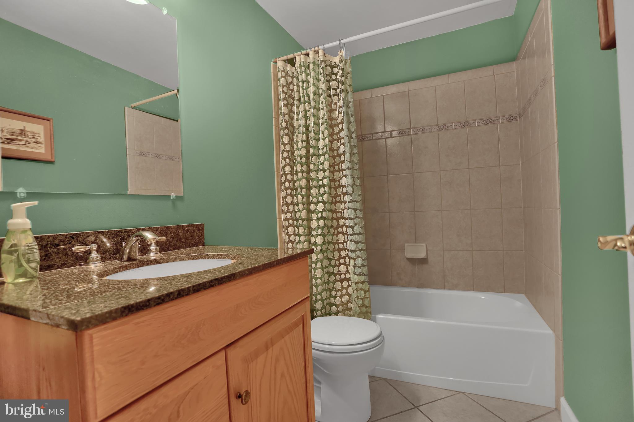 RIVER DOWNS - Residential