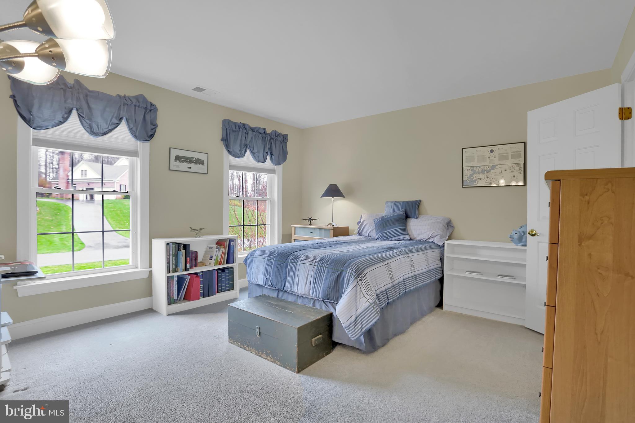 RIVER DOWNS - Residential