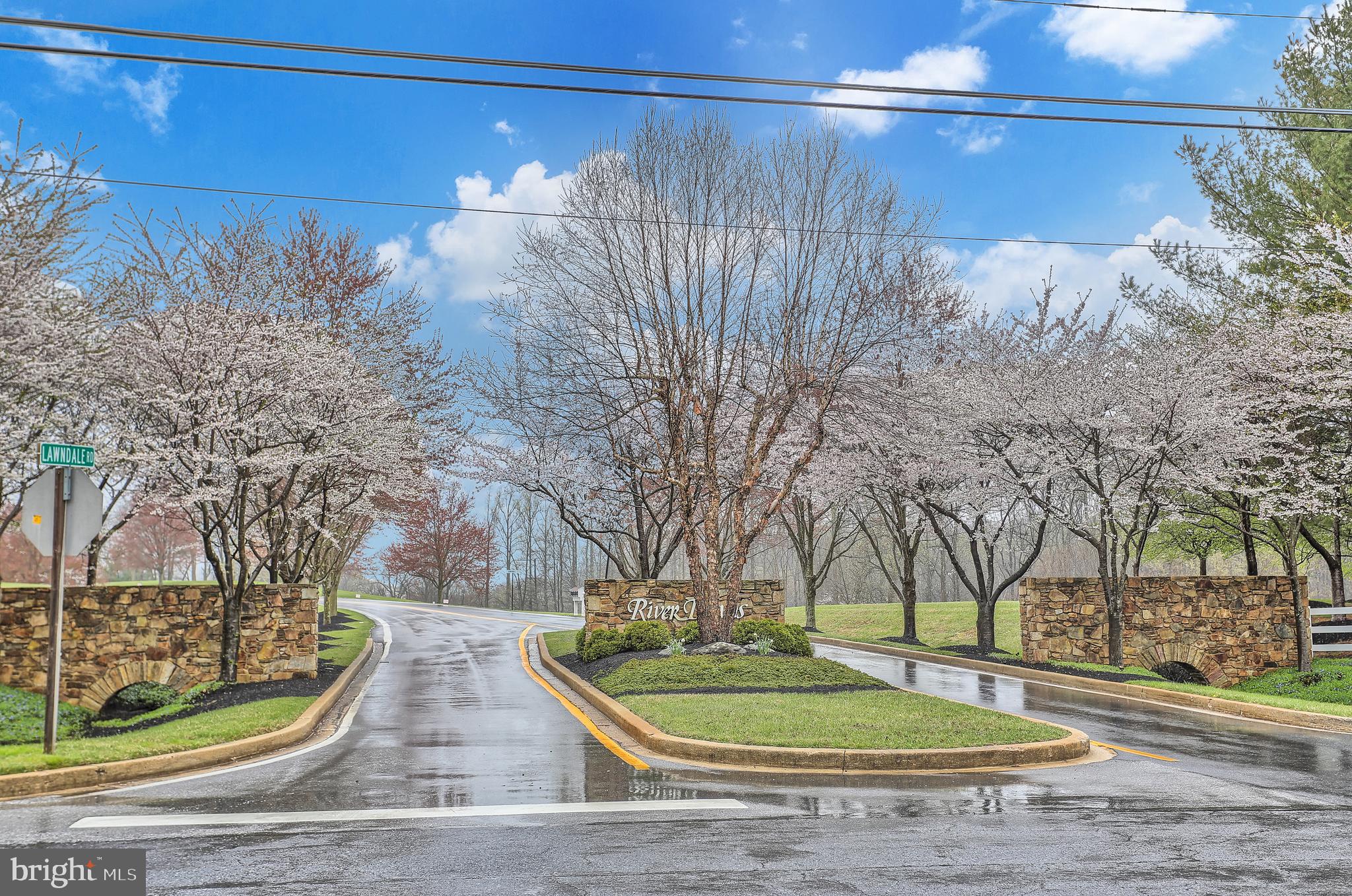 RIVER DOWNS - Residential