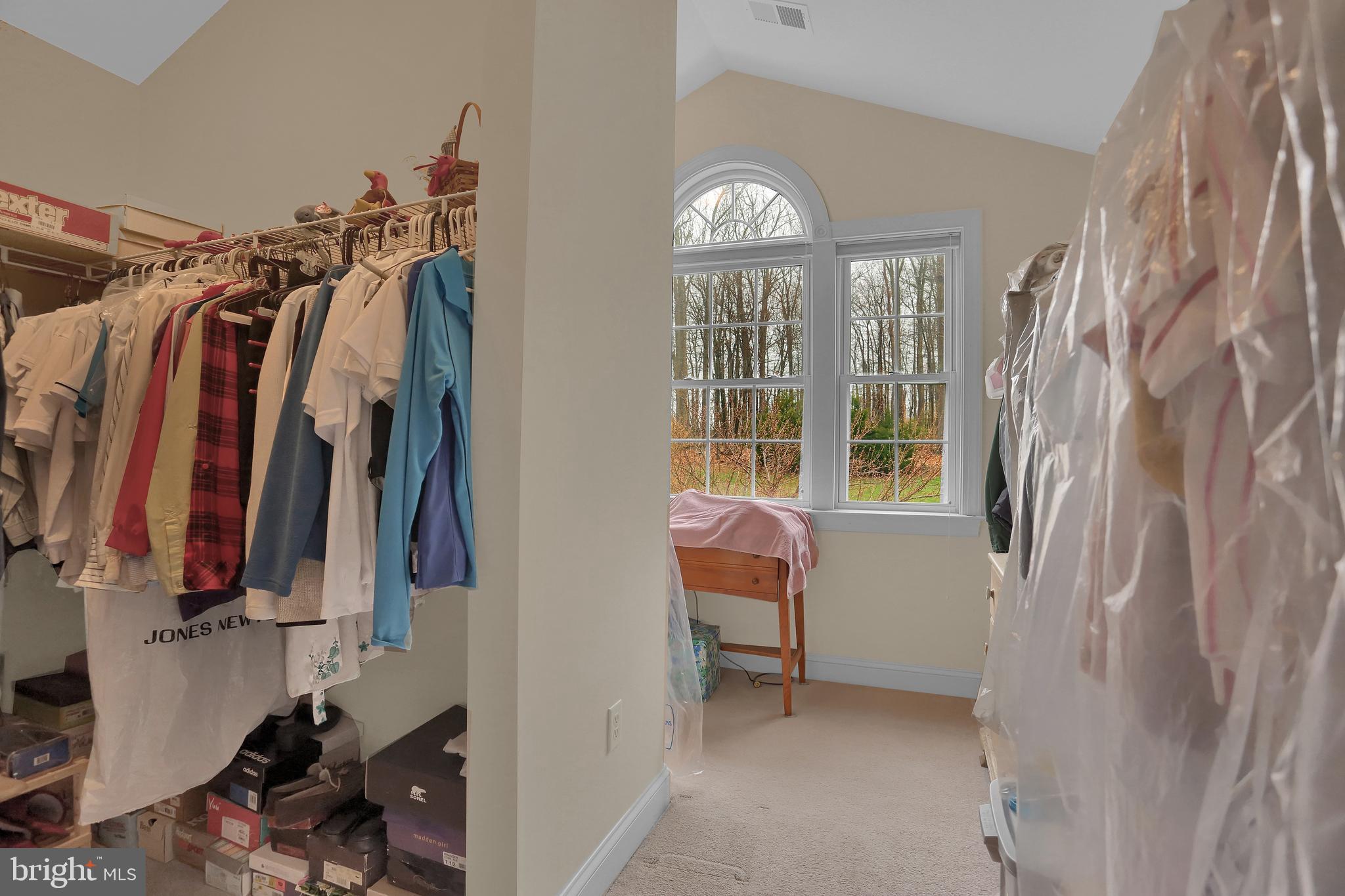 RIVER DOWNS - Residential