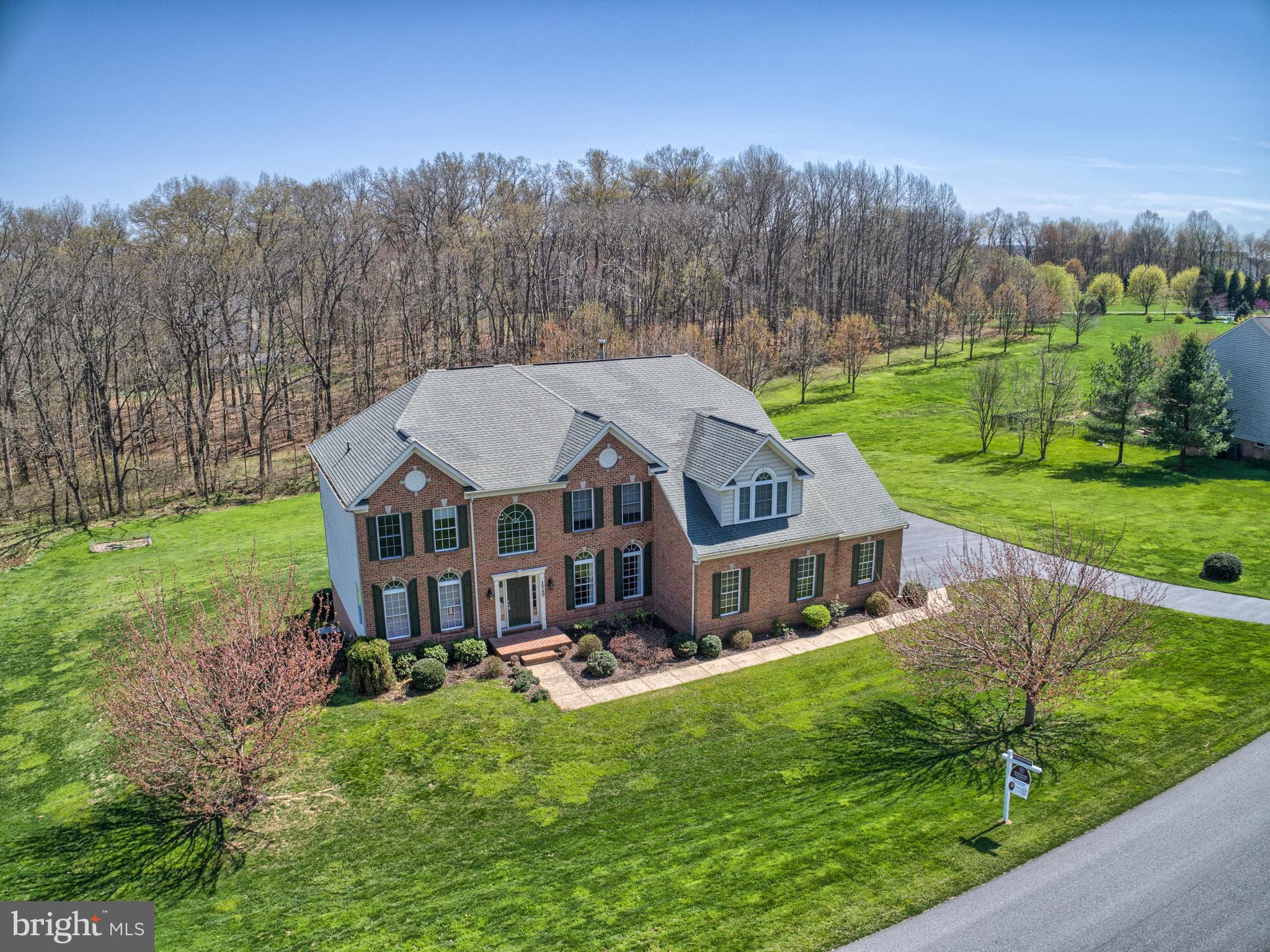 RIVER DOWNS - Residential