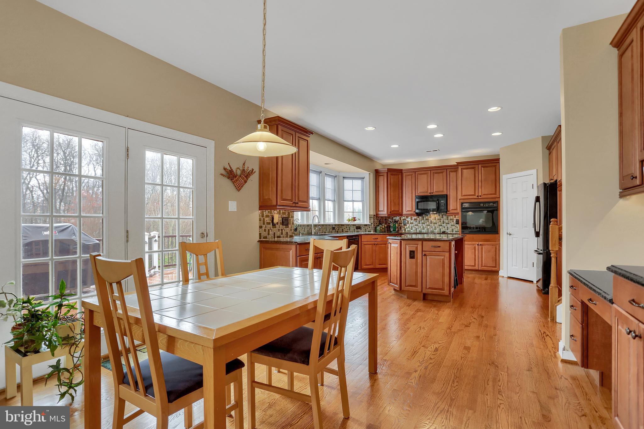 RIVER DOWNS - Residential