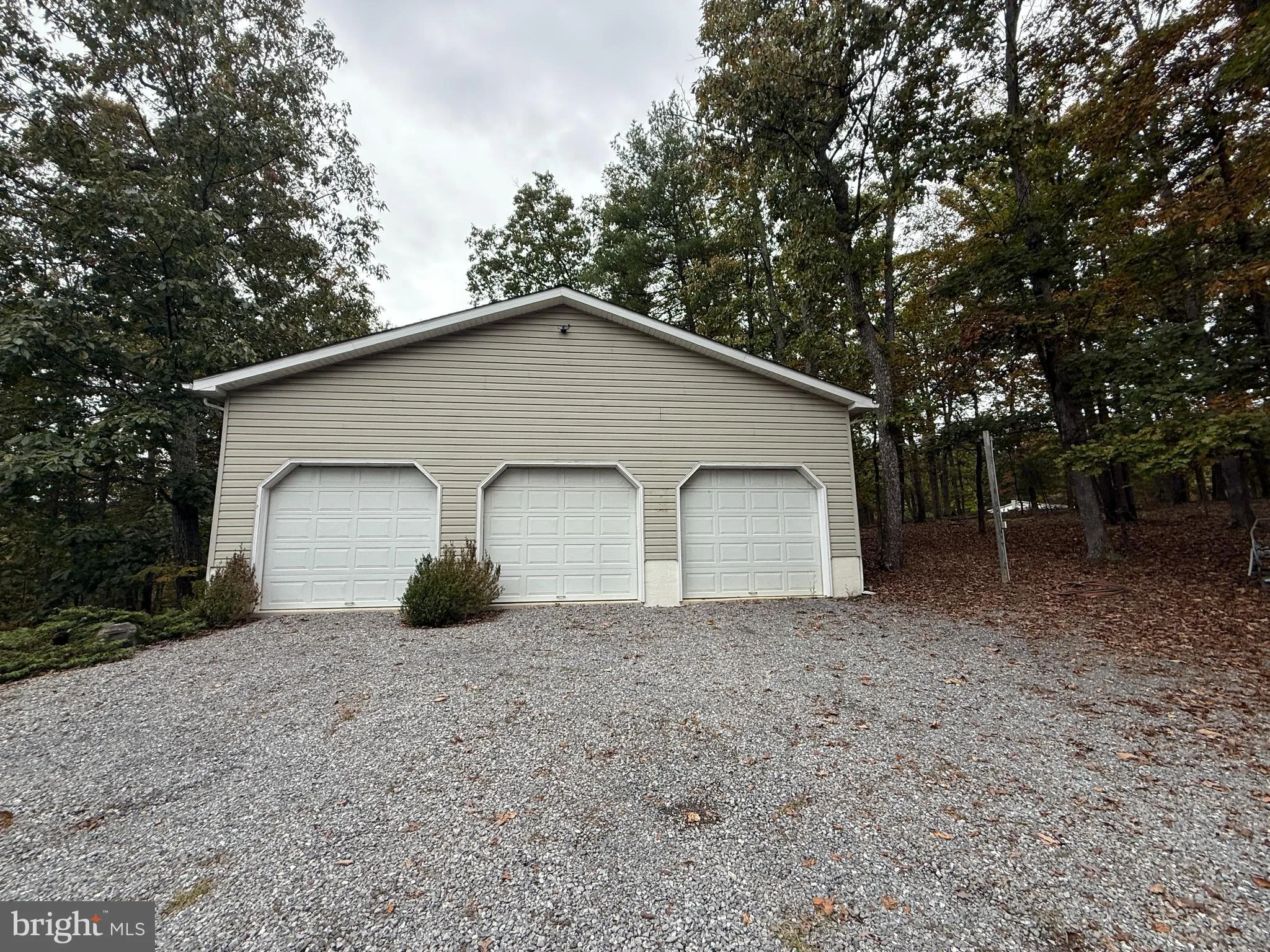 Hedgesville, West Virginia 25427, United States, 3 Bedrooms Bedrooms, ,2 BathroomsBathrooms,Residential,Coming Soon,233408