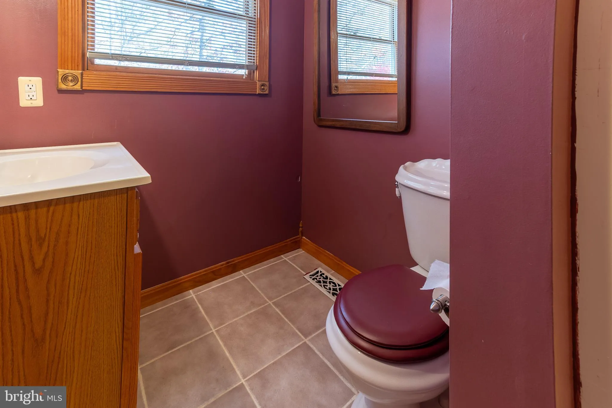 Hedgesville, West Virginia 25427, United States, 3 Bedrooms Bedrooms, ,2 BathroomsBathrooms,Residential,Coming Soon,233408