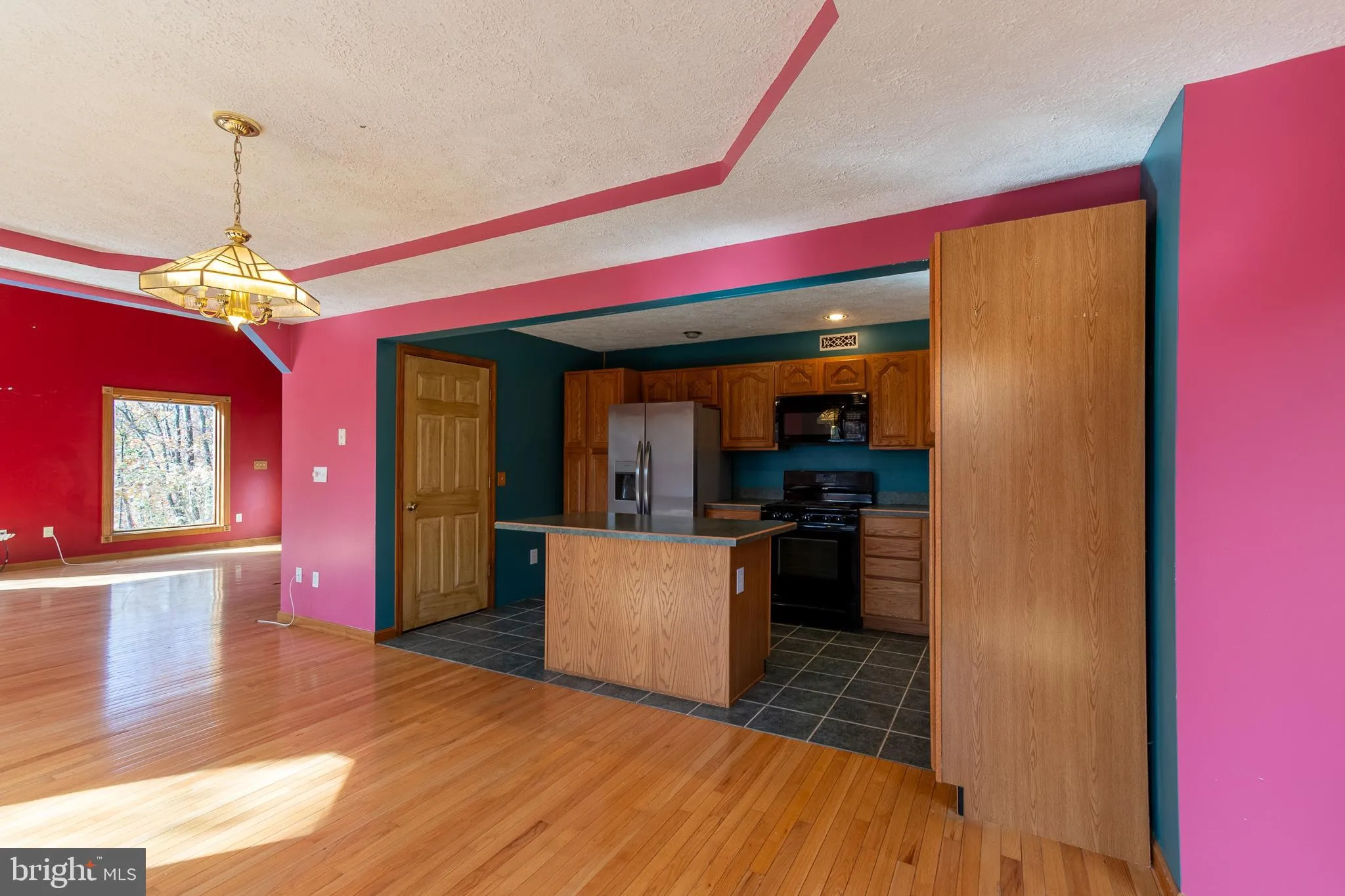 Hedgesville, West Virginia 25427, United States, 3 Bedrooms Bedrooms, ,2 BathroomsBathrooms,Residential,Coming Soon,233408