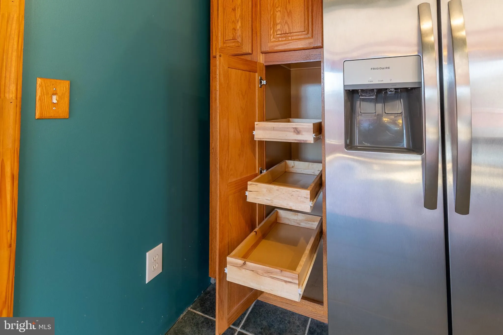 Hedgesville, West Virginia 25427, United States, 3 Bedrooms Bedrooms, ,2 BathroomsBathrooms,Residential,Coming Soon,233408