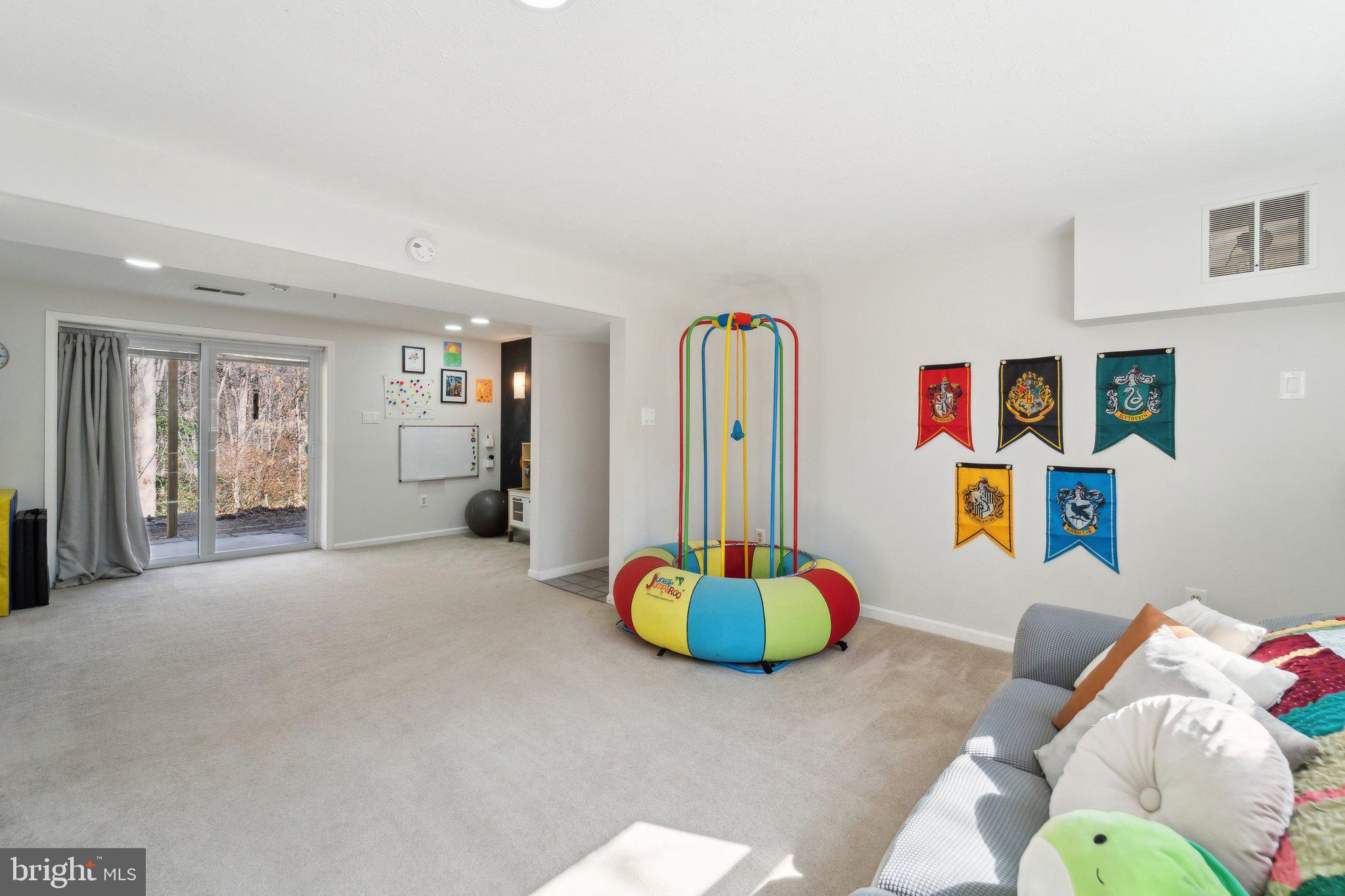 MOCKINGBIRD RIDGE - Residential