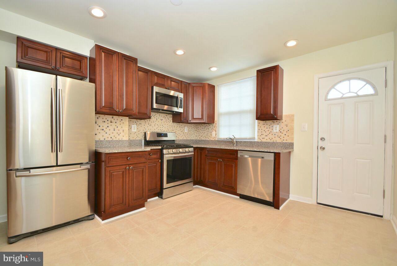 HIGHLANDTOWN - Residential