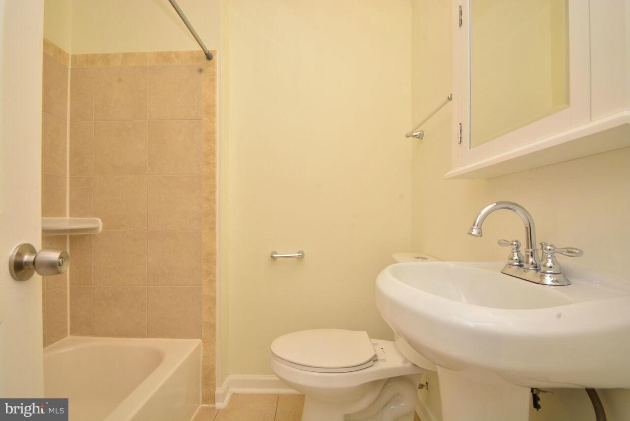 HIGHLANDTOWN - Residential