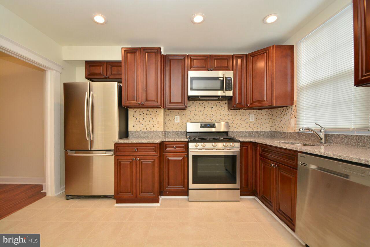 HIGHLANDTOWN - Residential