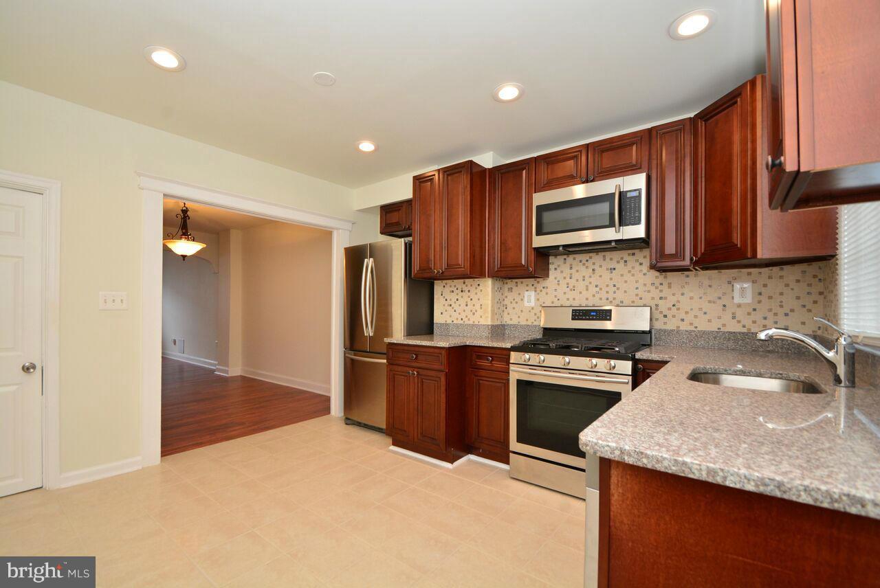 HIGHLANDTOWN - Residential