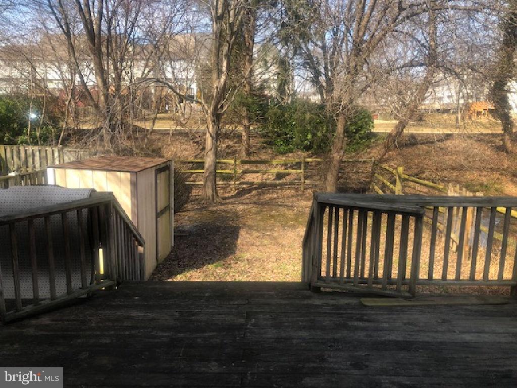 CONSTANT FRIENDSHIP - Residential Lease