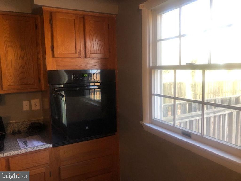 CONSTANT FRIENDSHIP - Residential Lease