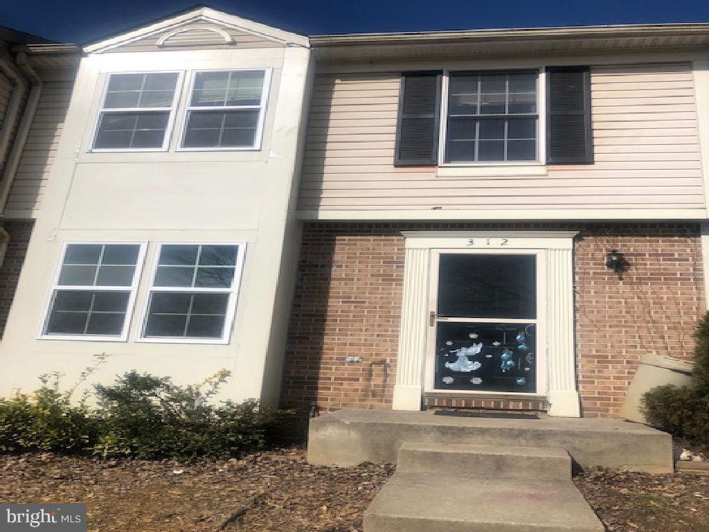 CONSTANT FRIENDSHIP - Residential Lease