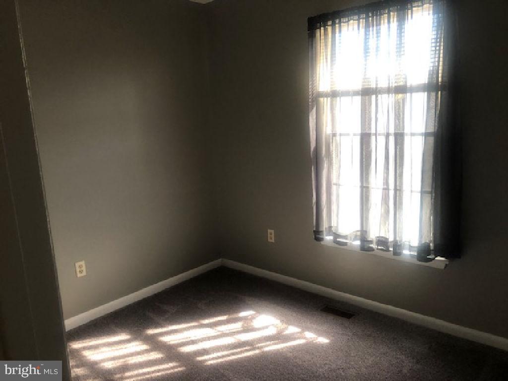 CONSTANT FRIENDSHIP - Residential Lease