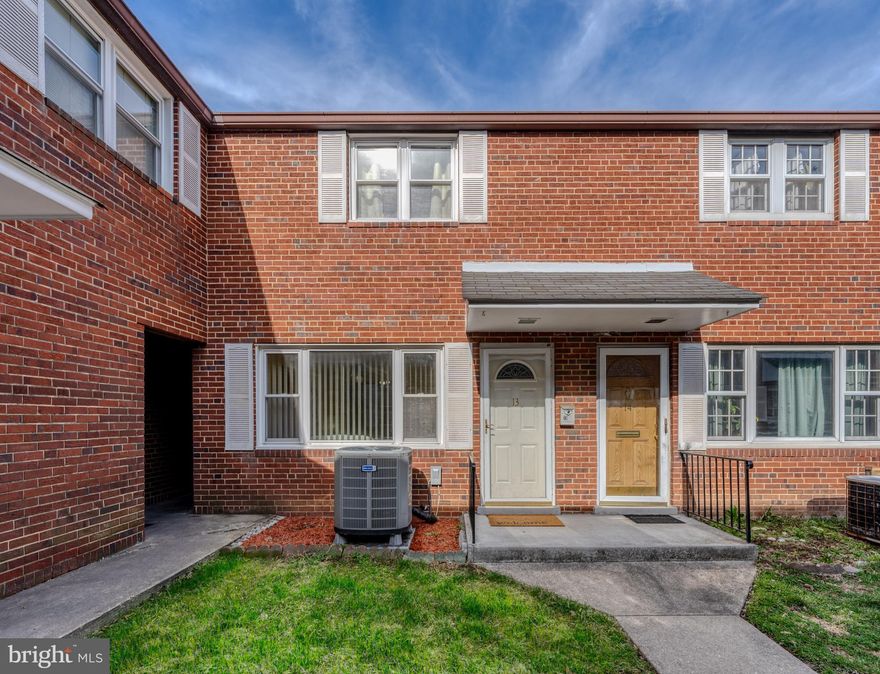 Come see this cozy townhome condo, located in the heart of Laurel! Access to all you need to make living easy!  Townhome, boast of 3 levels with 2 large bedrooms, and basement! Minutes from nature, shopping, library,  and Marc train!  All within walking distance!