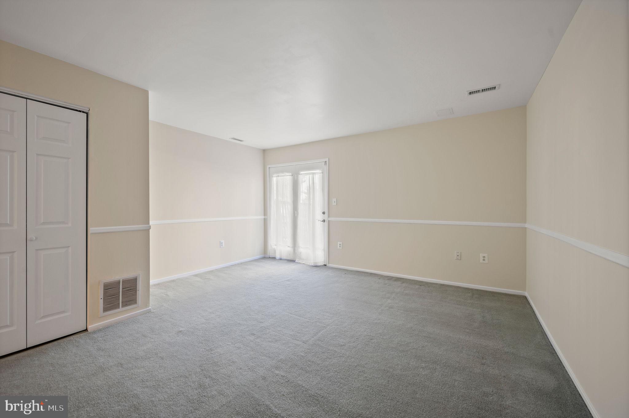 VALLEY STREAM ESTATES - Residential