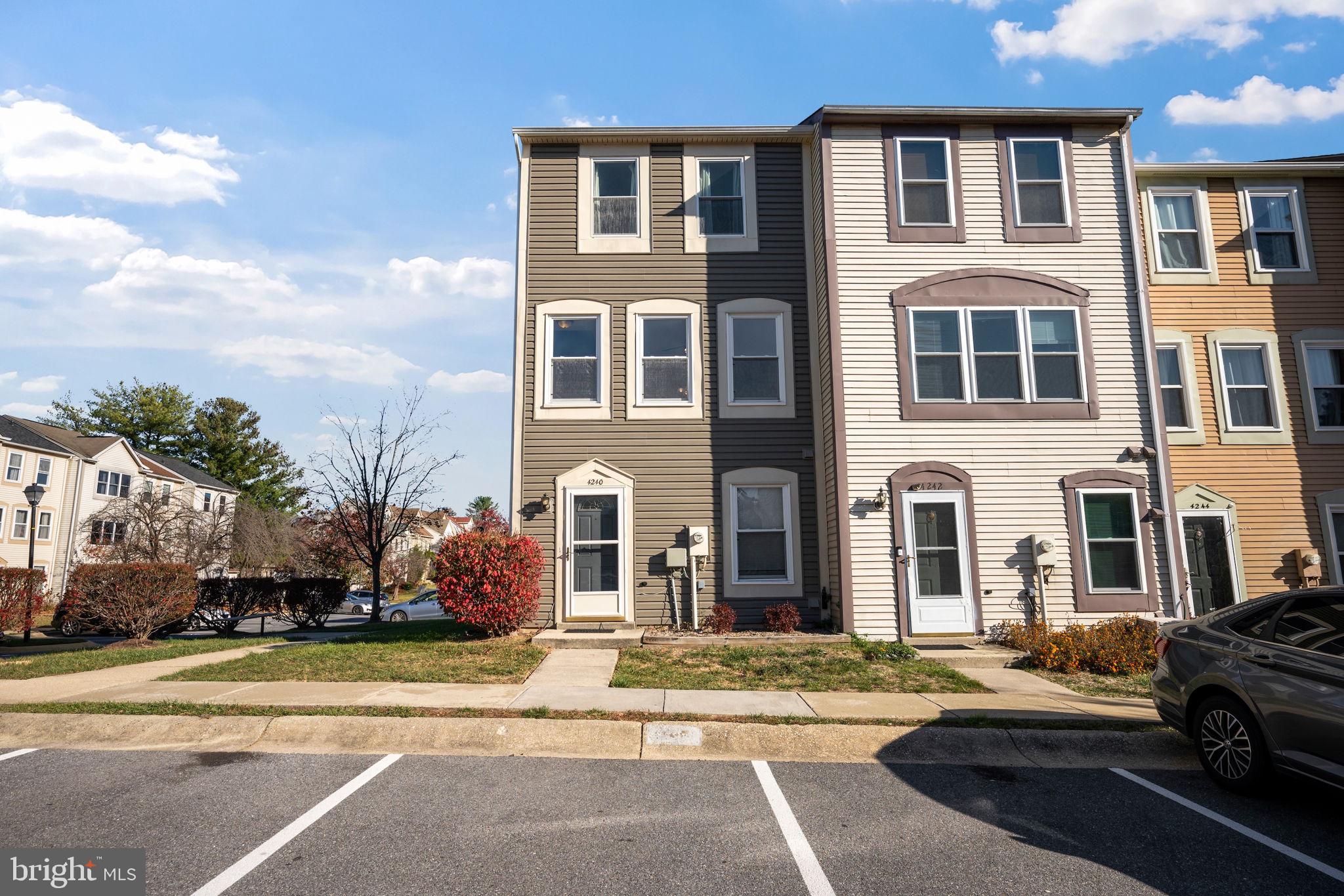 VALLEY STREAM ESTATES - Residential