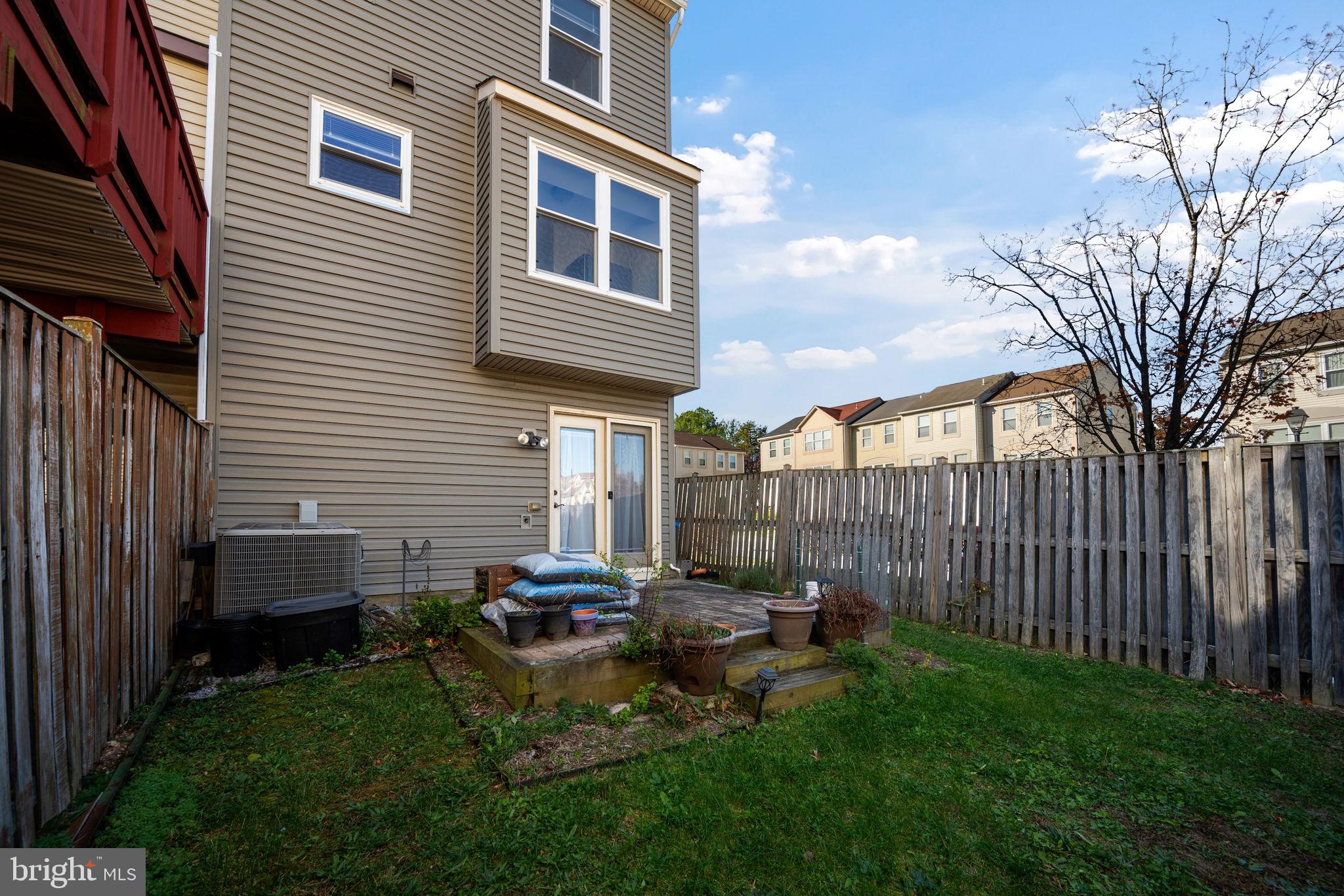 VALLEY STREAM ESTATES - Residential