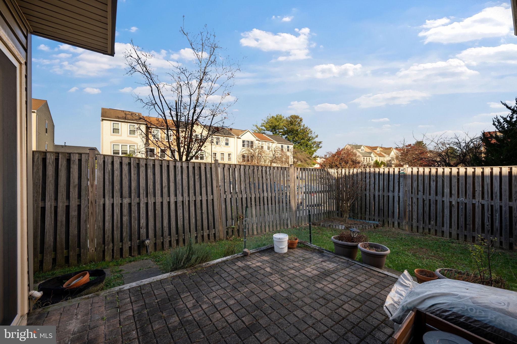 VALLEY STREAM ESTATES - Residential