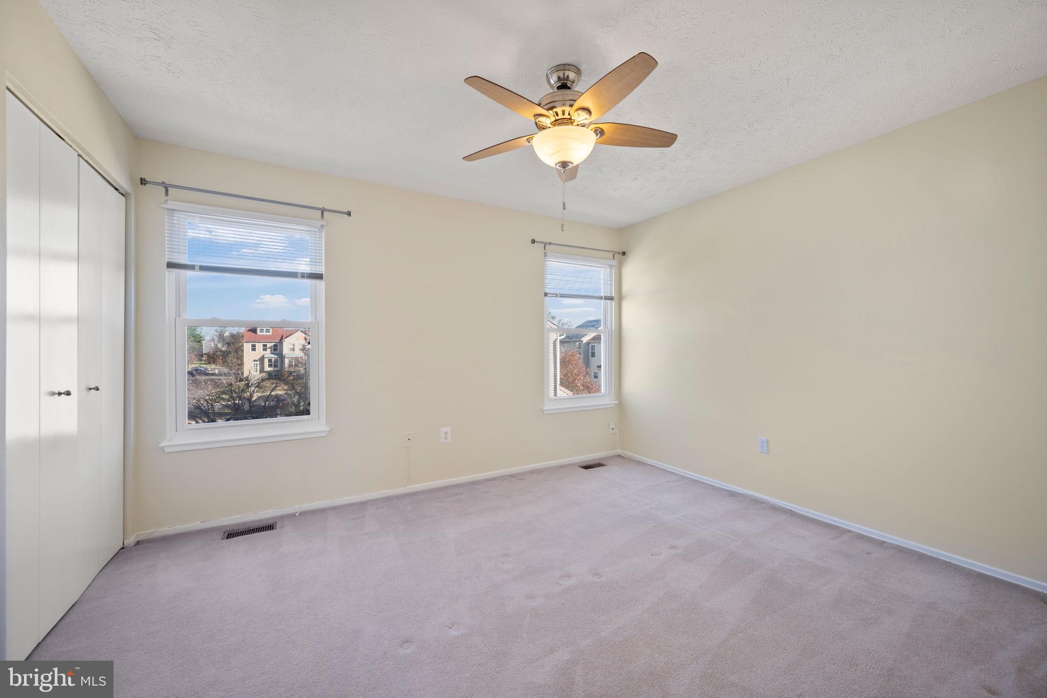 VALLEY STREAM ESTATES - Residential