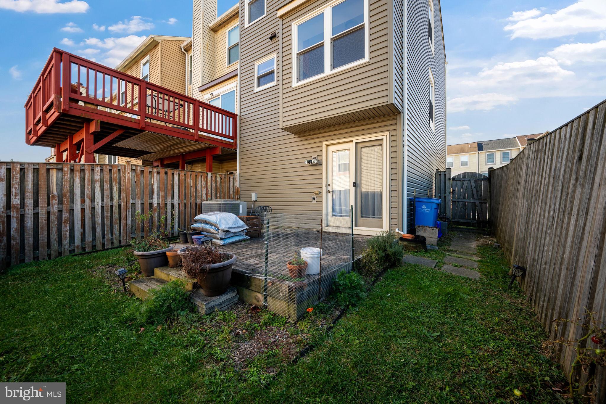 VALLEY STREAM ESTATES - Residential