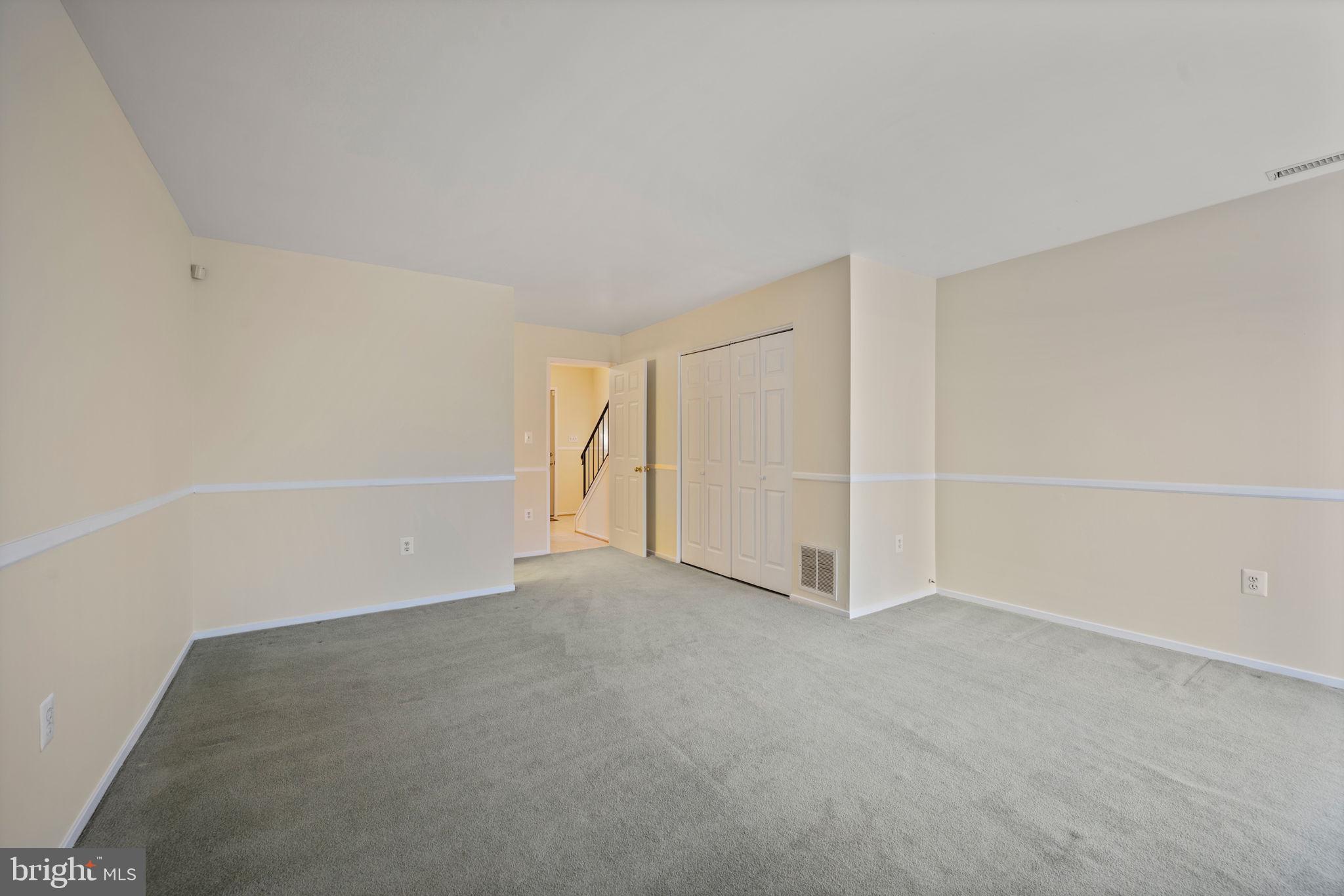 VALLEY STREAM ESTATES - Residential