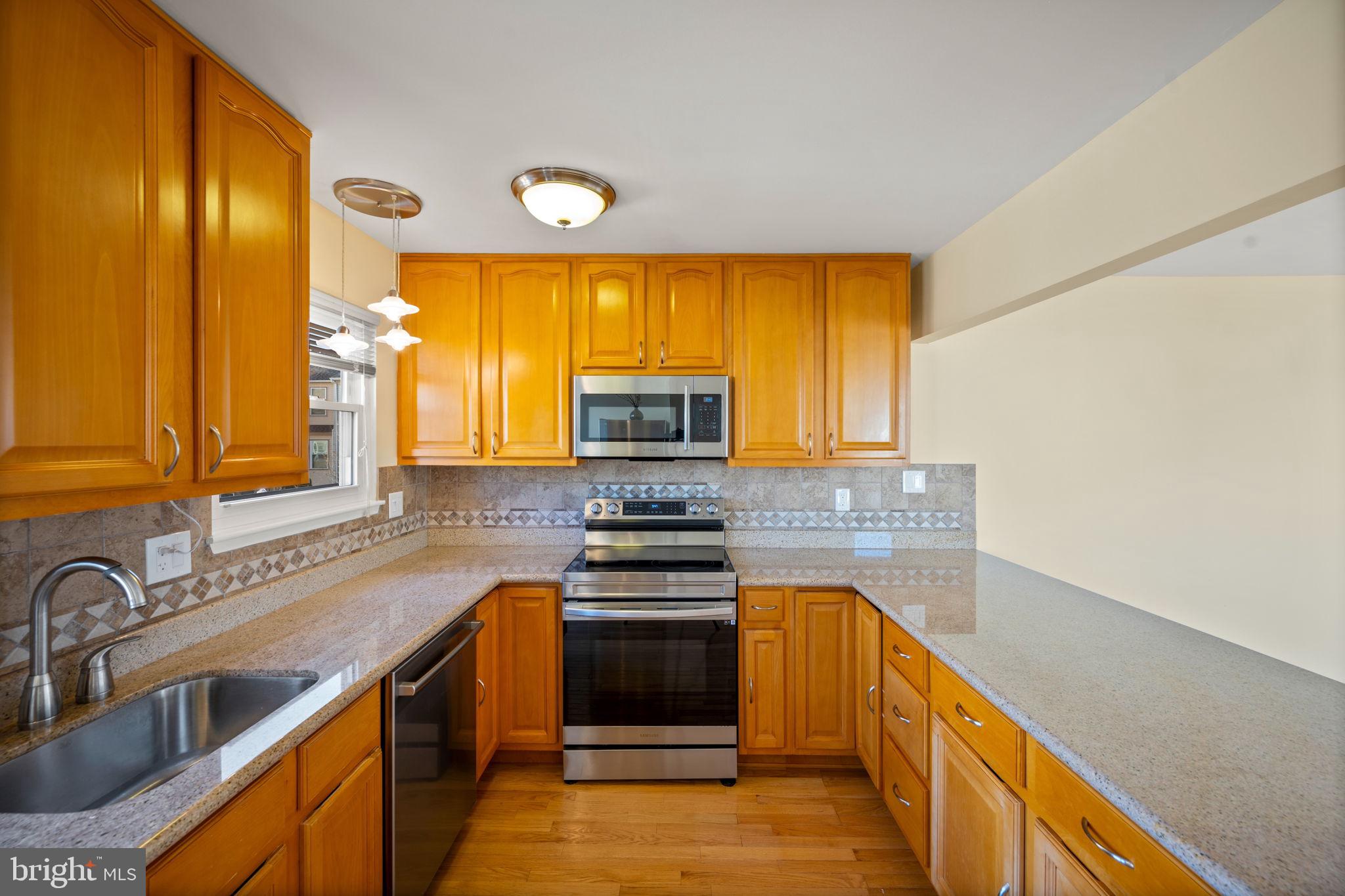 VALLEY STREAM ESTATES - Residential