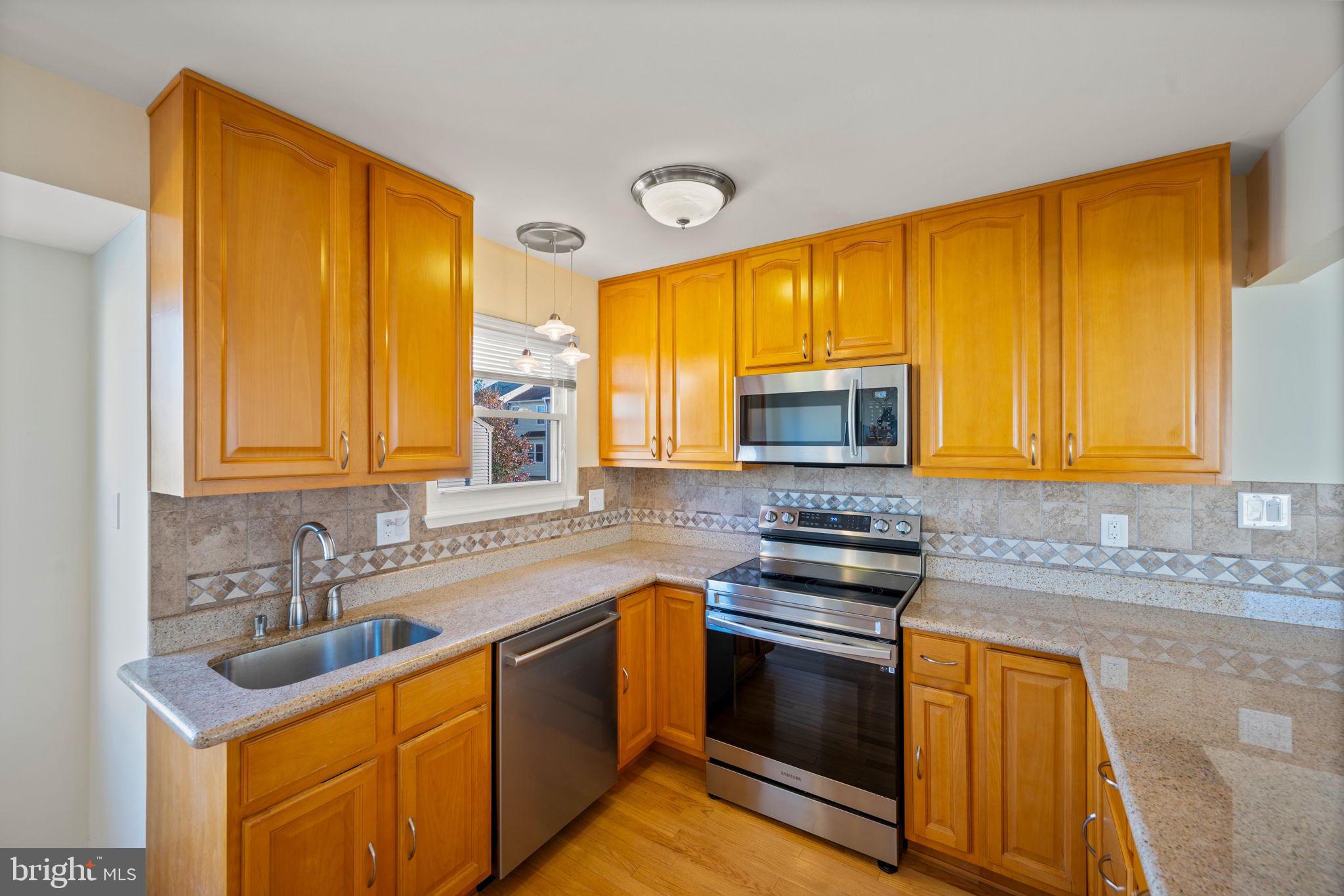 VALLEY STREAM ESTATES - Residential