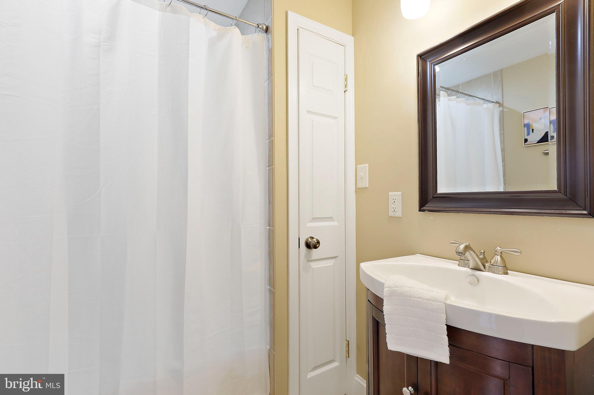 FEDERAL HILL HISTORIC DISTRICT - Residential Lease