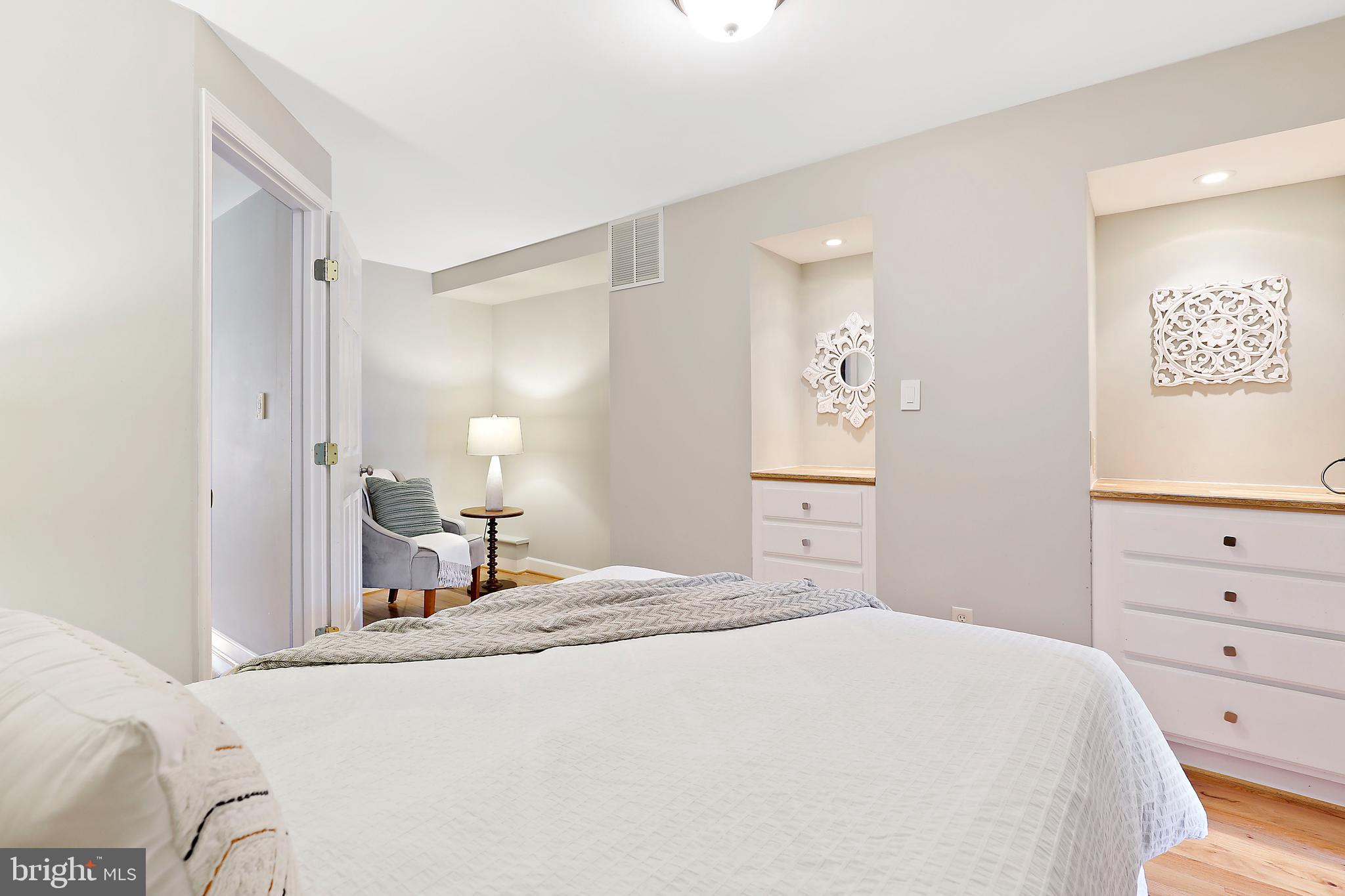 FEDERAL HILL HISTORIC DISTRICT - Residential Lease