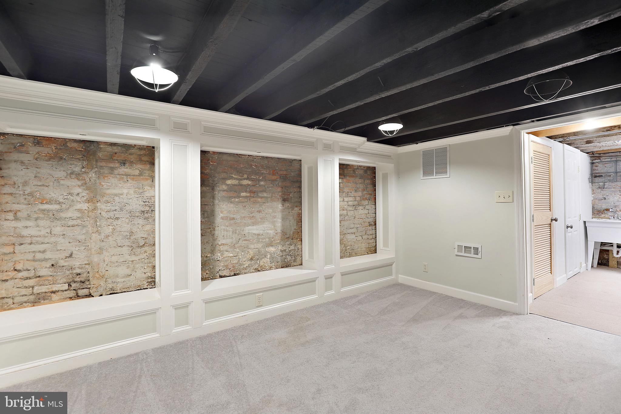 FEDERAL HILL HISTORIC DISTRICT - Residential Lease