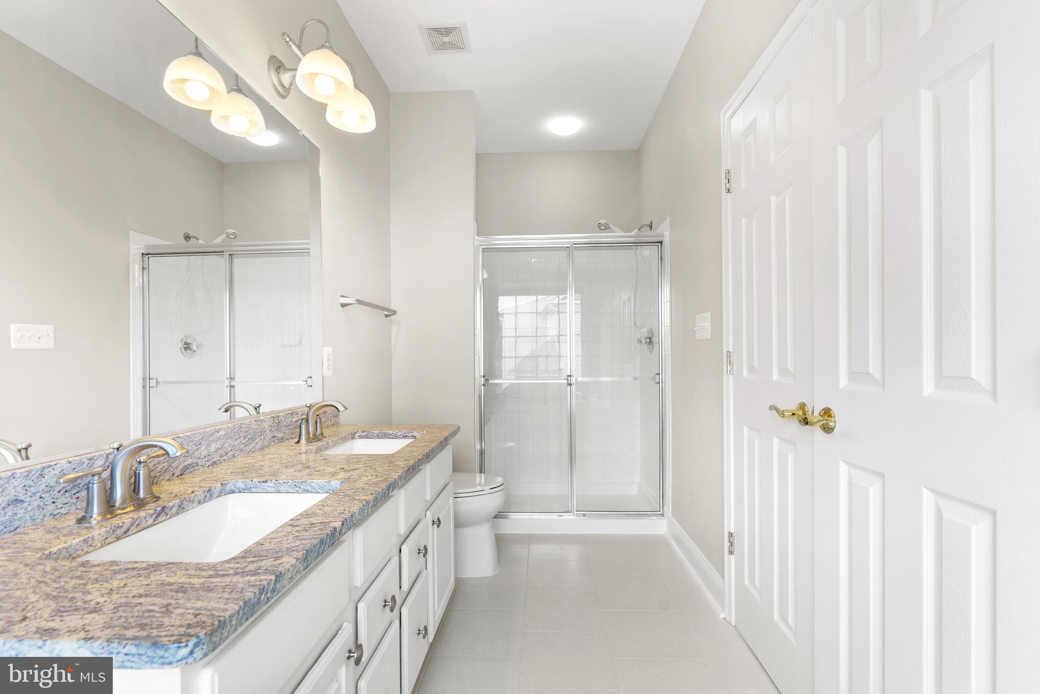 NORTHLAKE - Residential Lease