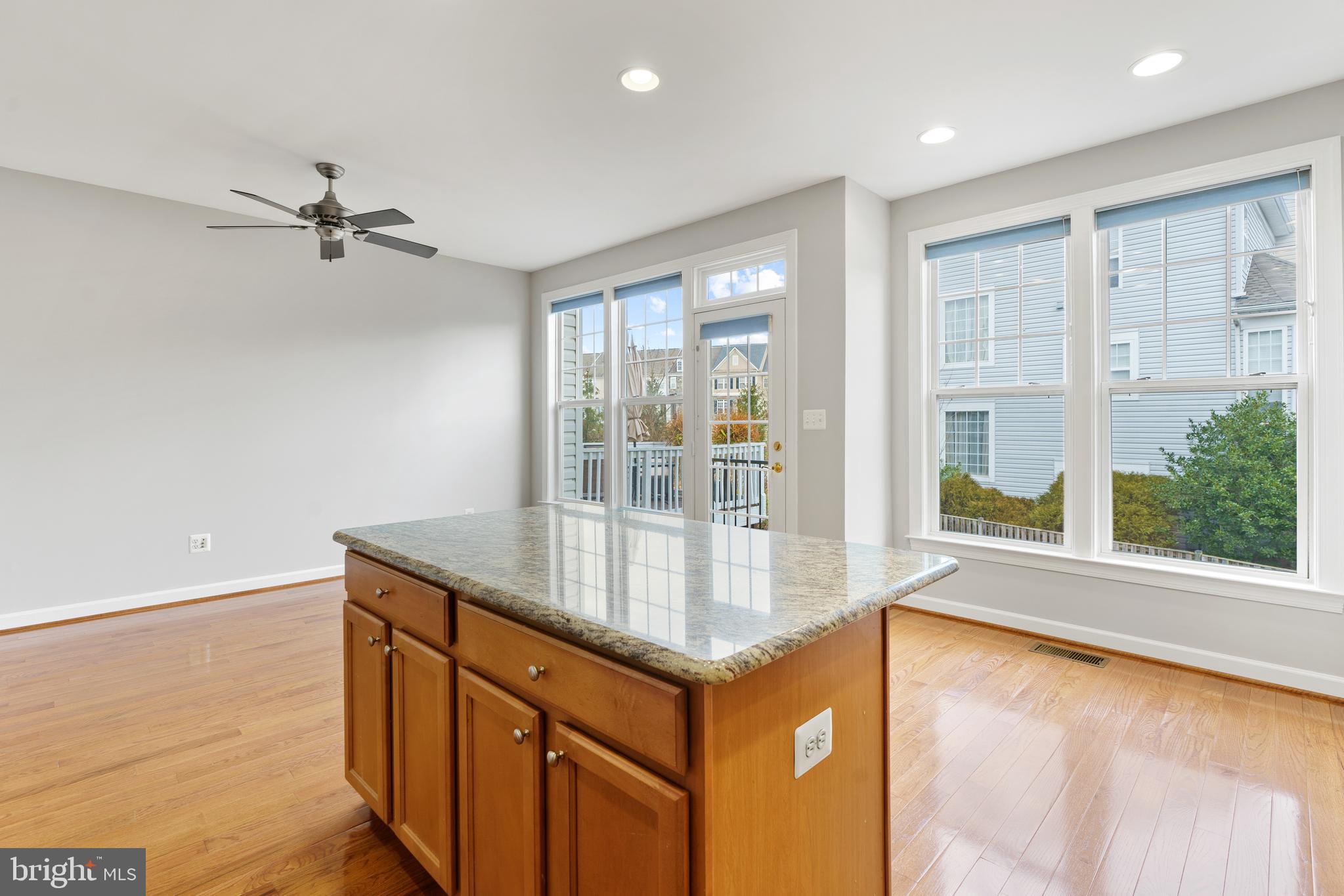 NORTHLAKE - Residential Lease