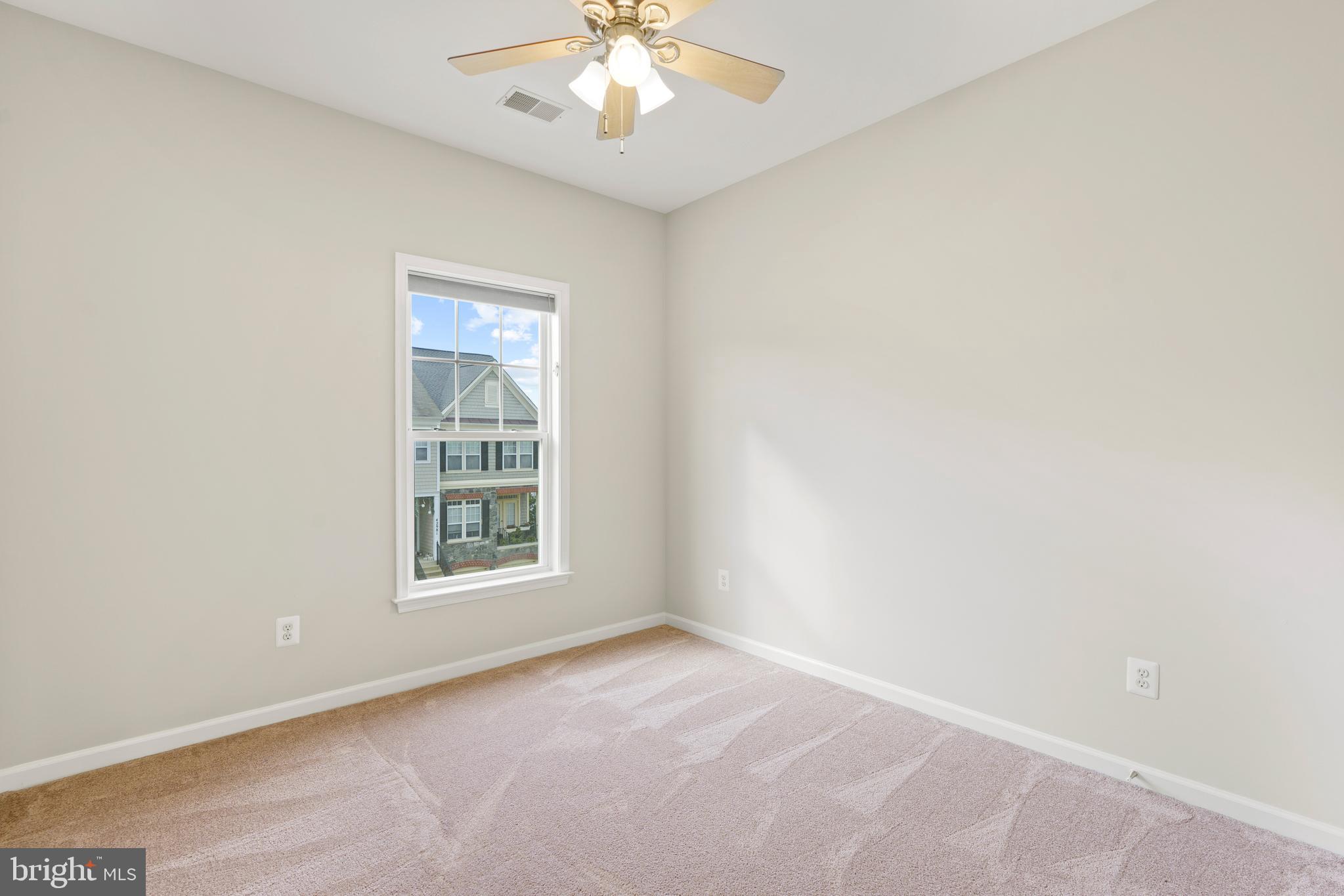 NORTHLAKE - Residential Lease