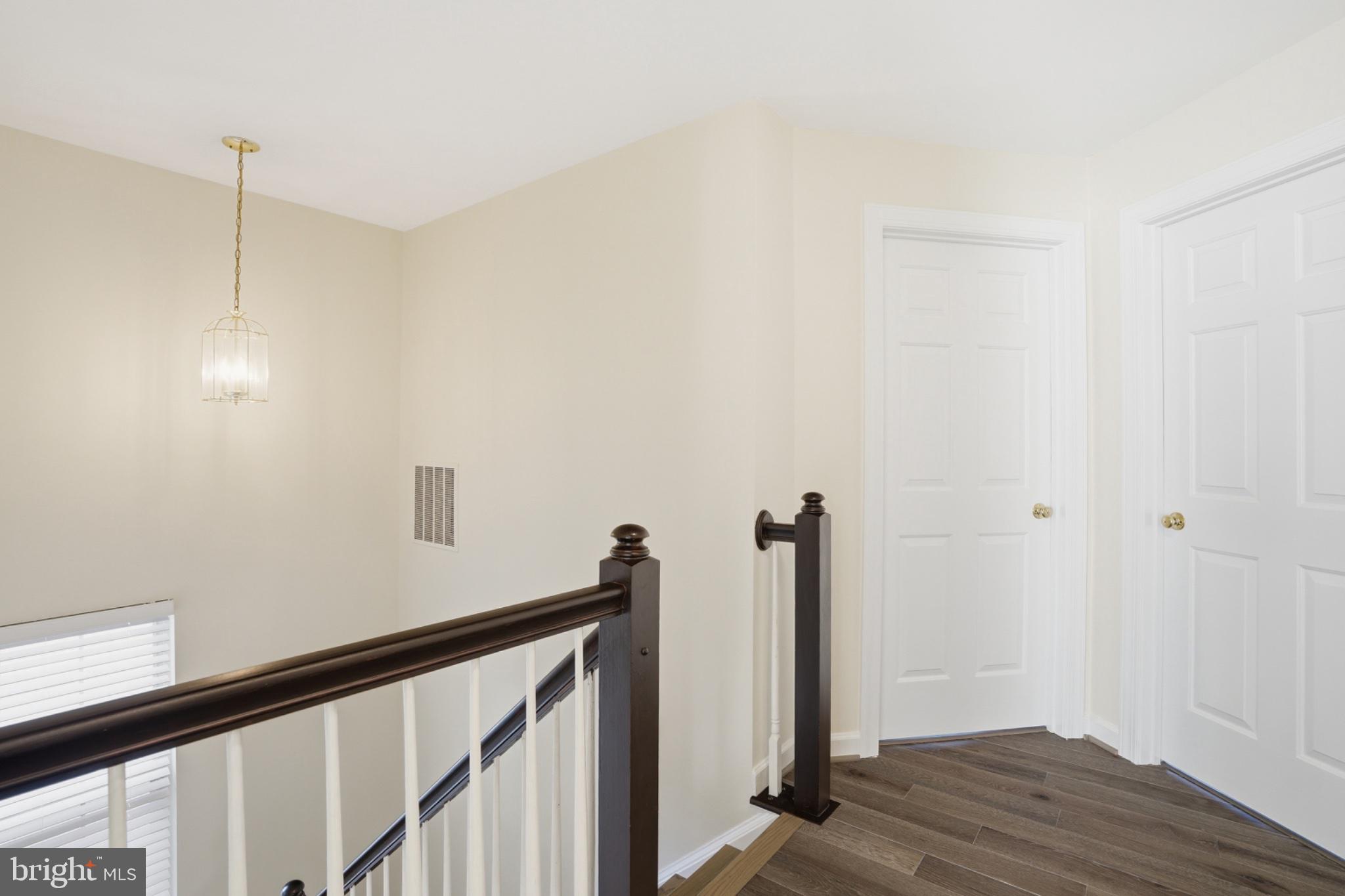 CENTRE RIDGE - Residential