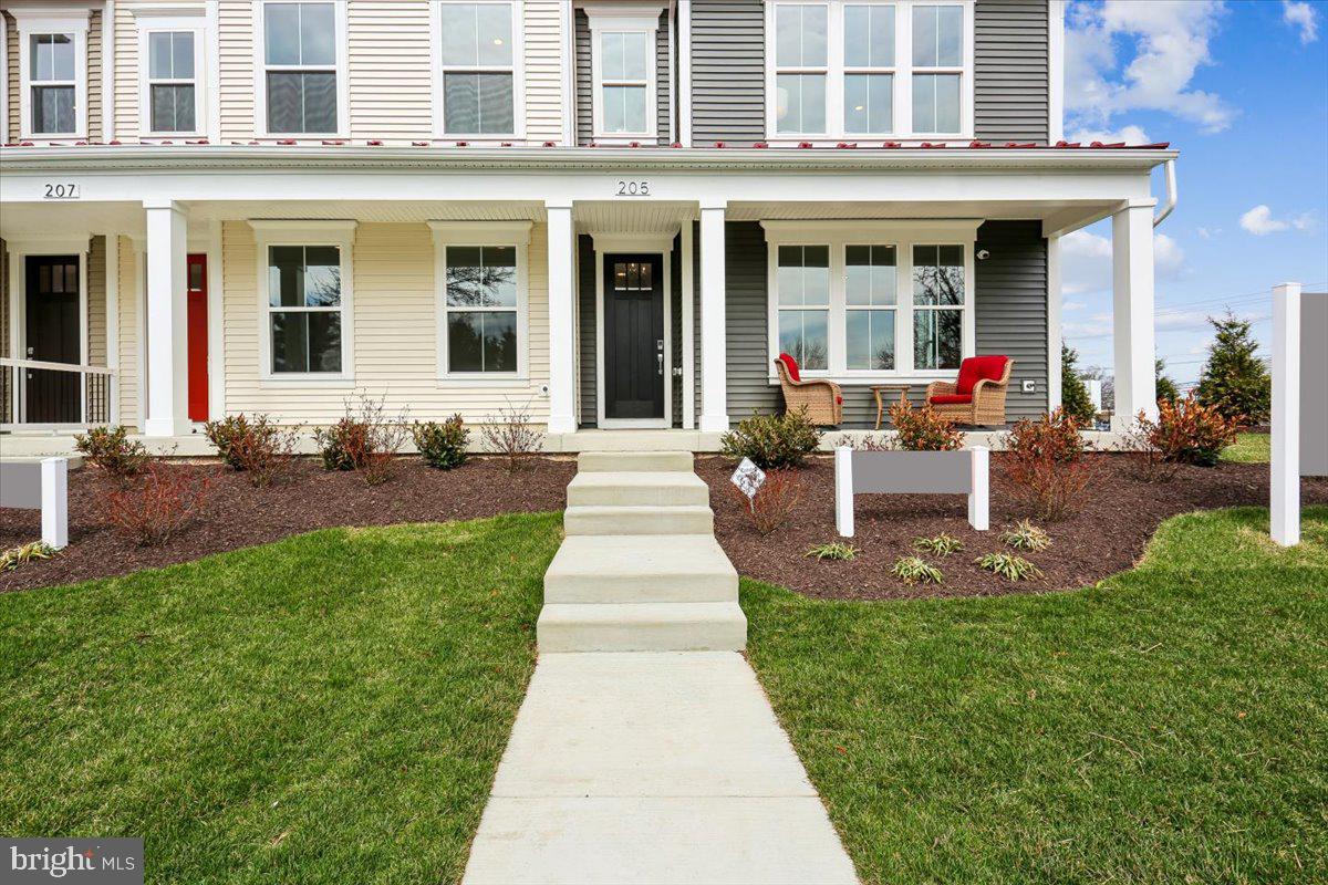 POOLESVILLE - Residential